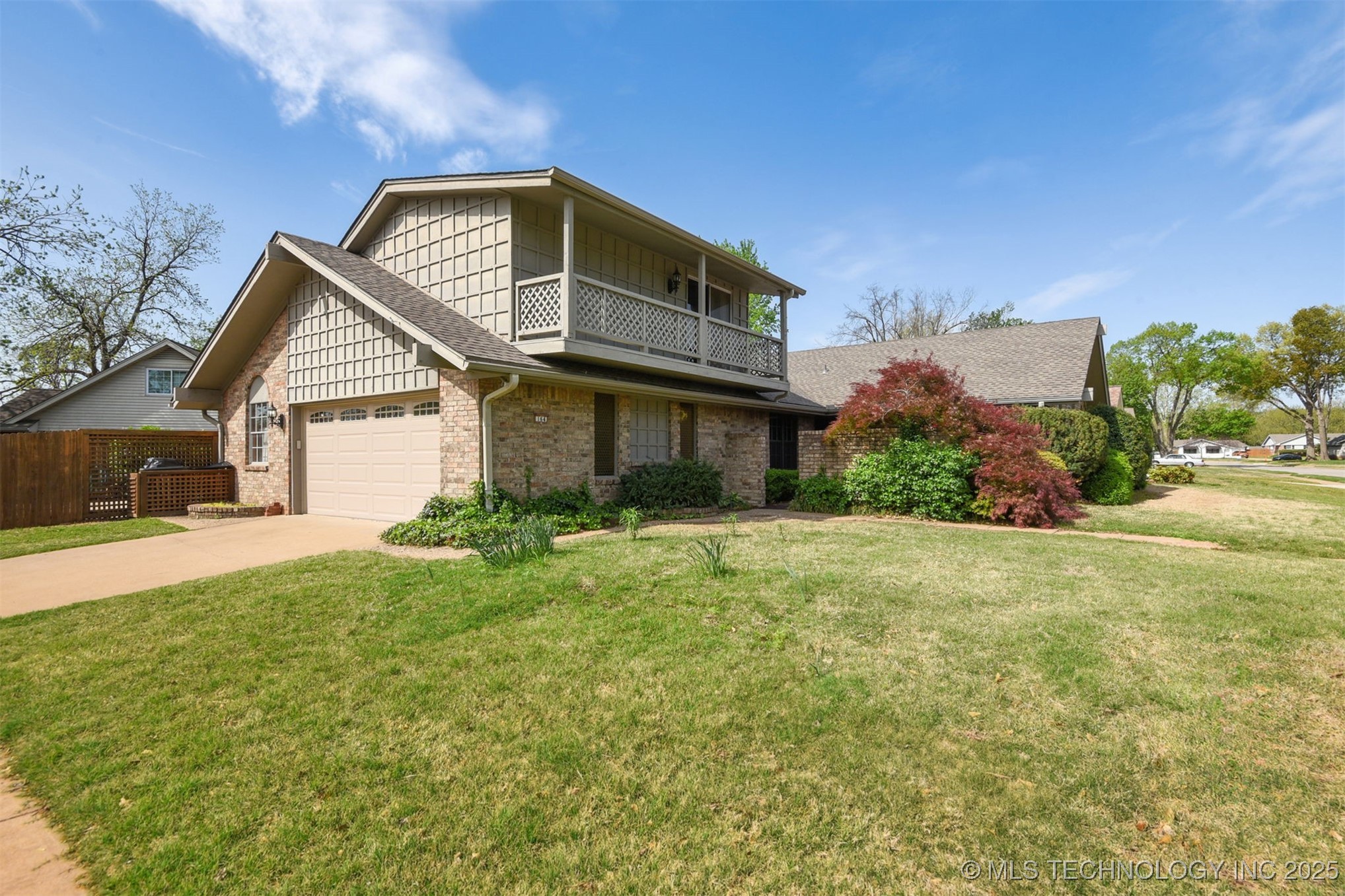 164 E 57th Place Property Photo 3
