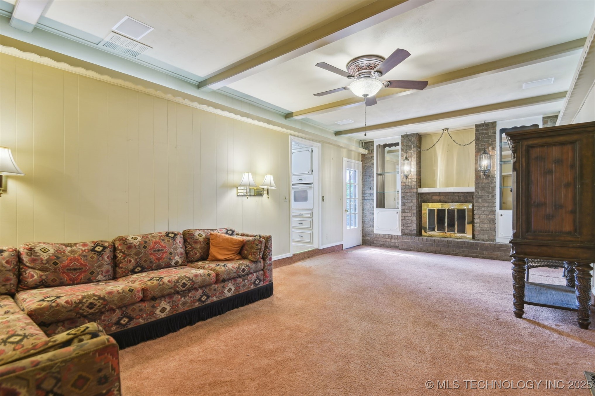 164 E 57th Place Property Photo 11