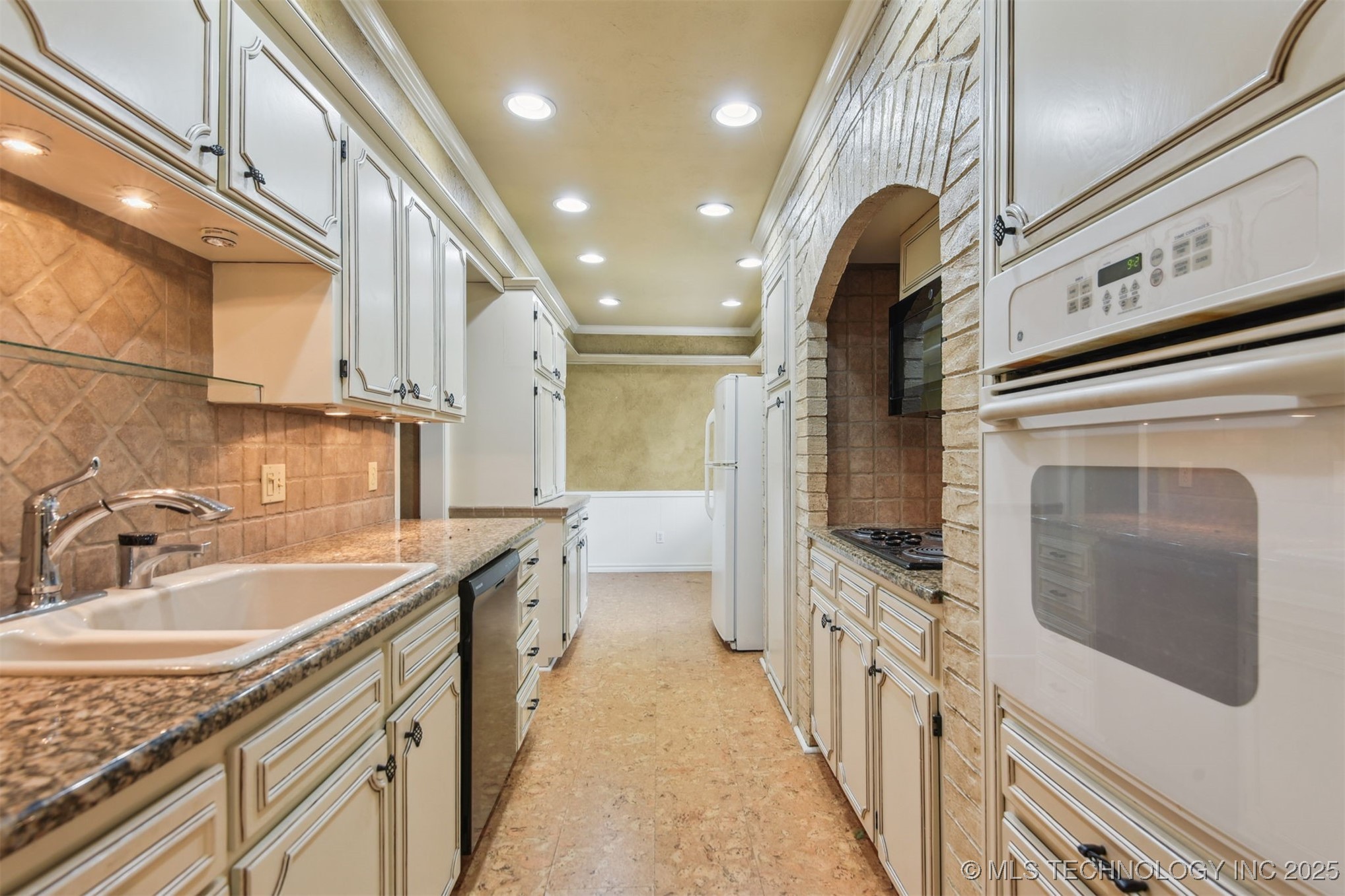 164 E 57th Place Property Photo 16