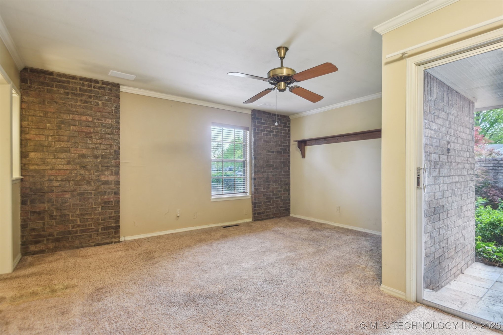 164 E 57th Place Property Photo 21