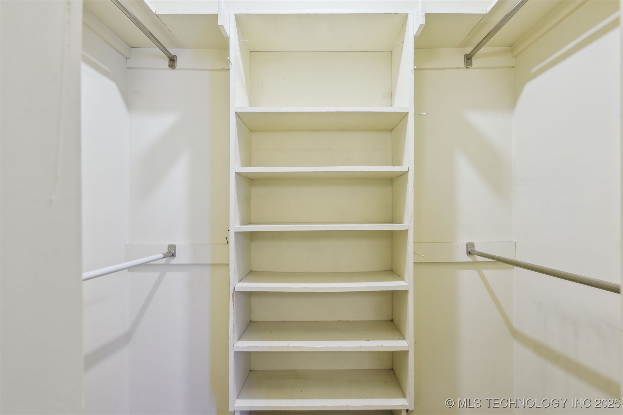 164 E 57th Place Property Photo 26