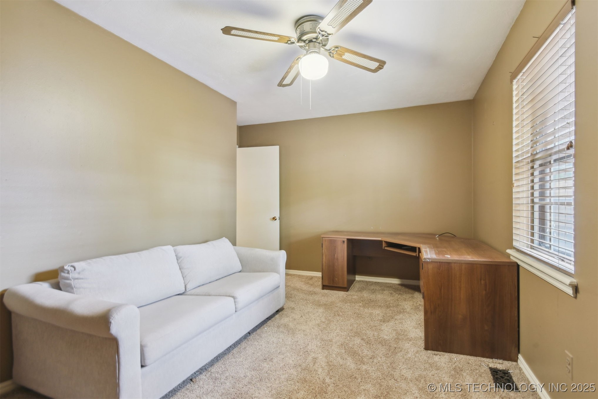 164 E 57th Place Property Photo 28