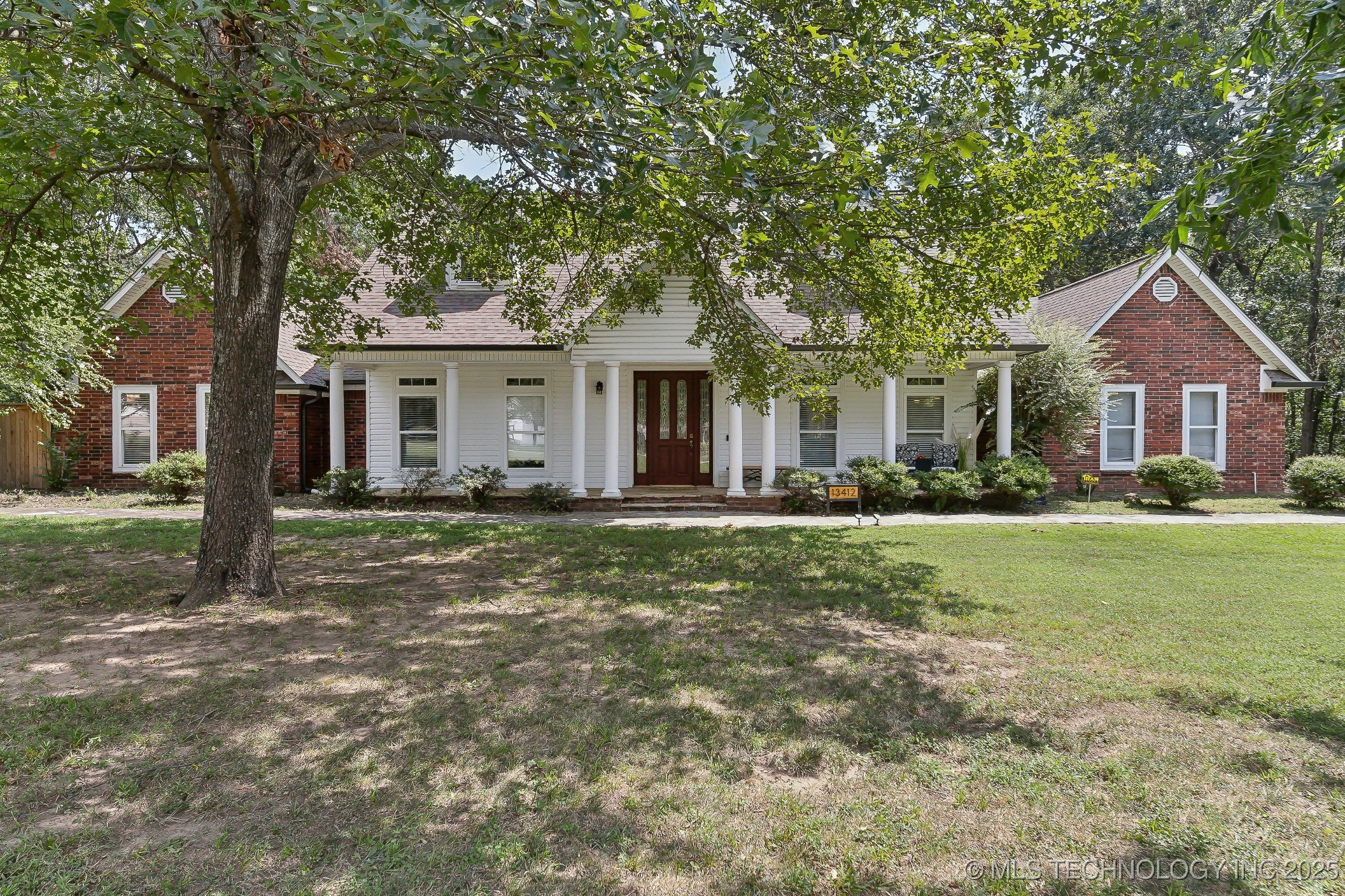 13412 Hickory Drive Property Photo
