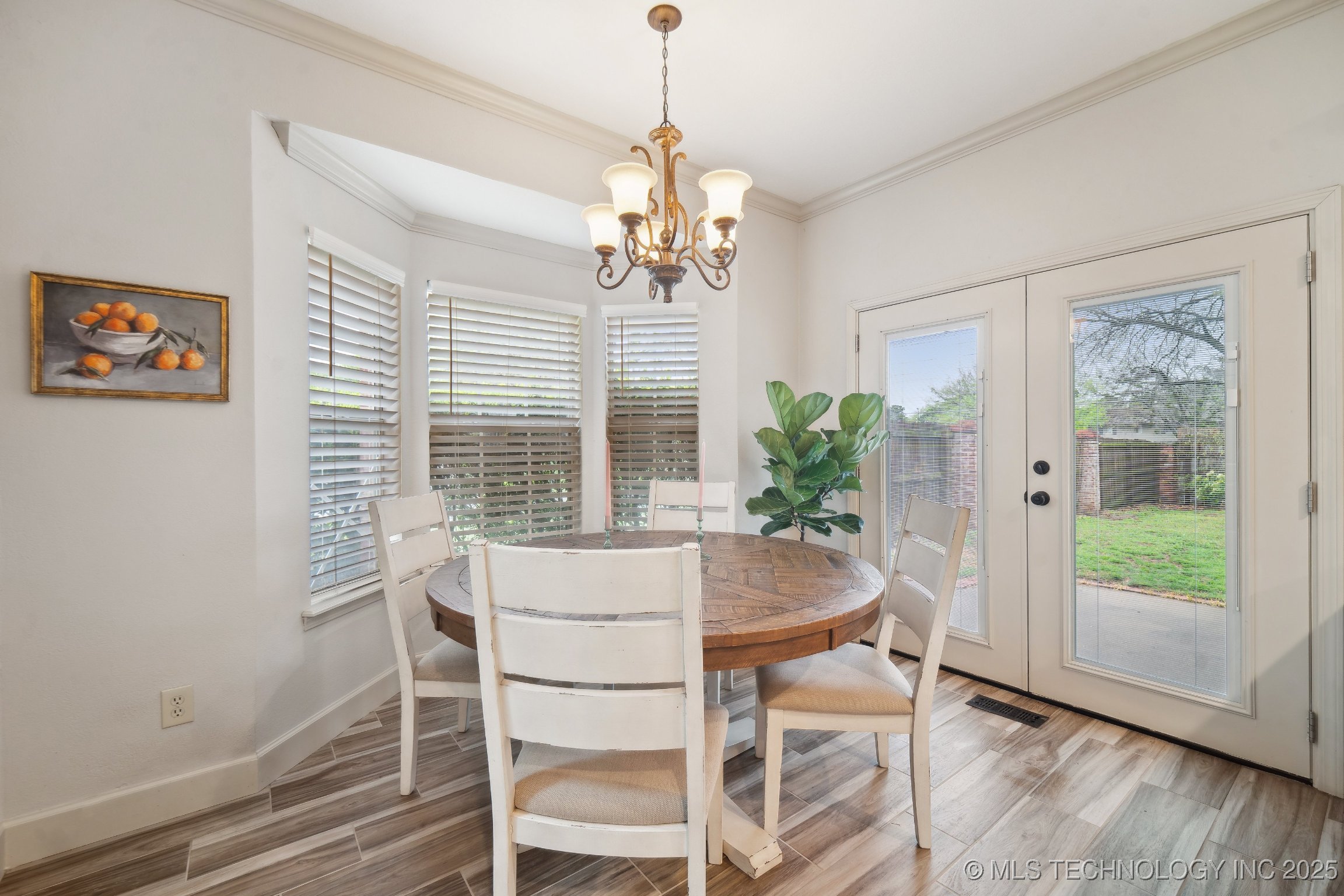 8710 S Delaware Place Property Photo 7
