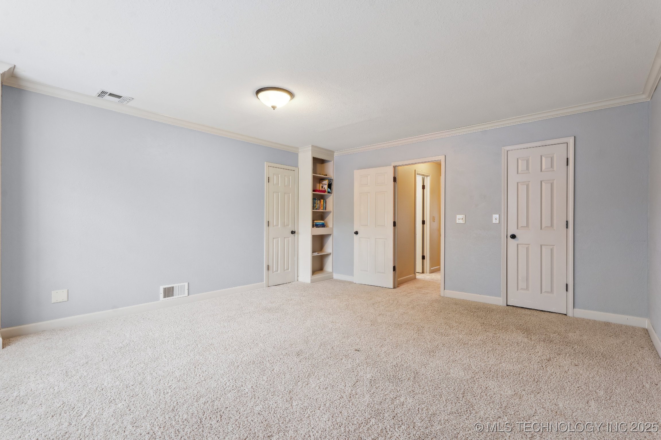 8710 S Delaware Place Property Photo 18