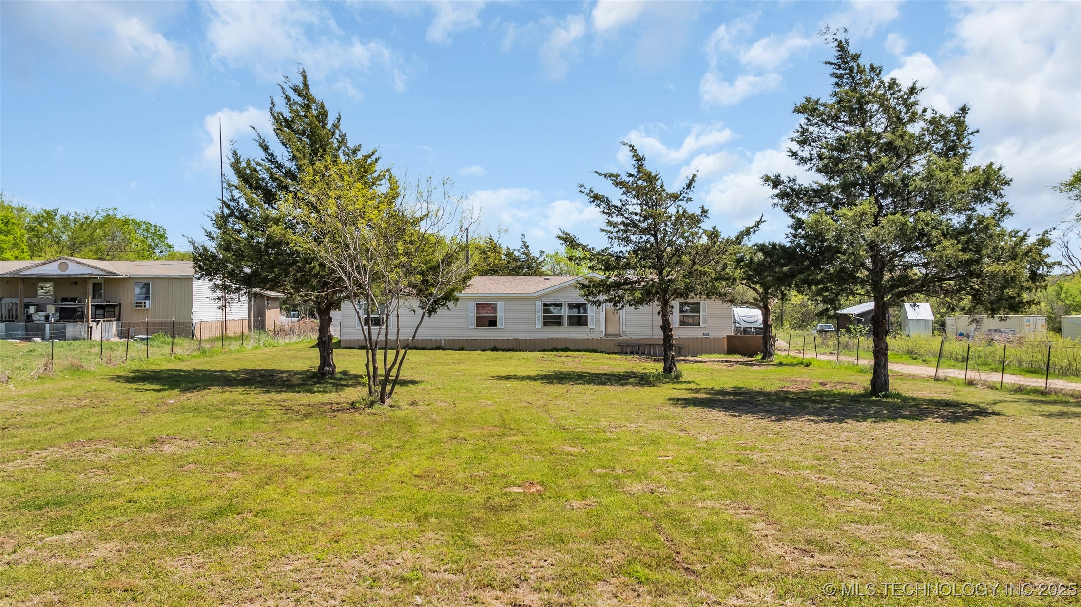 14537 Us Highway 77 Property Photo