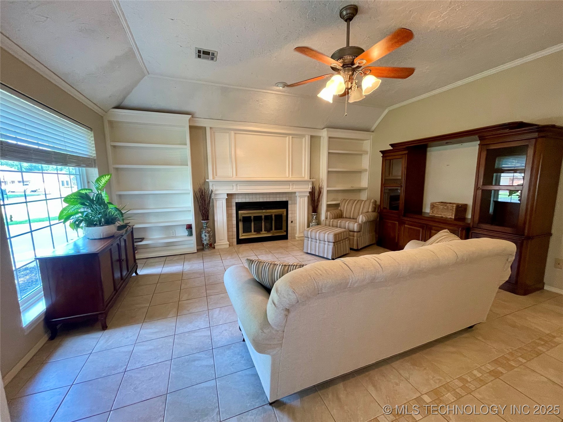 2806 Houston Street Property Photo 5