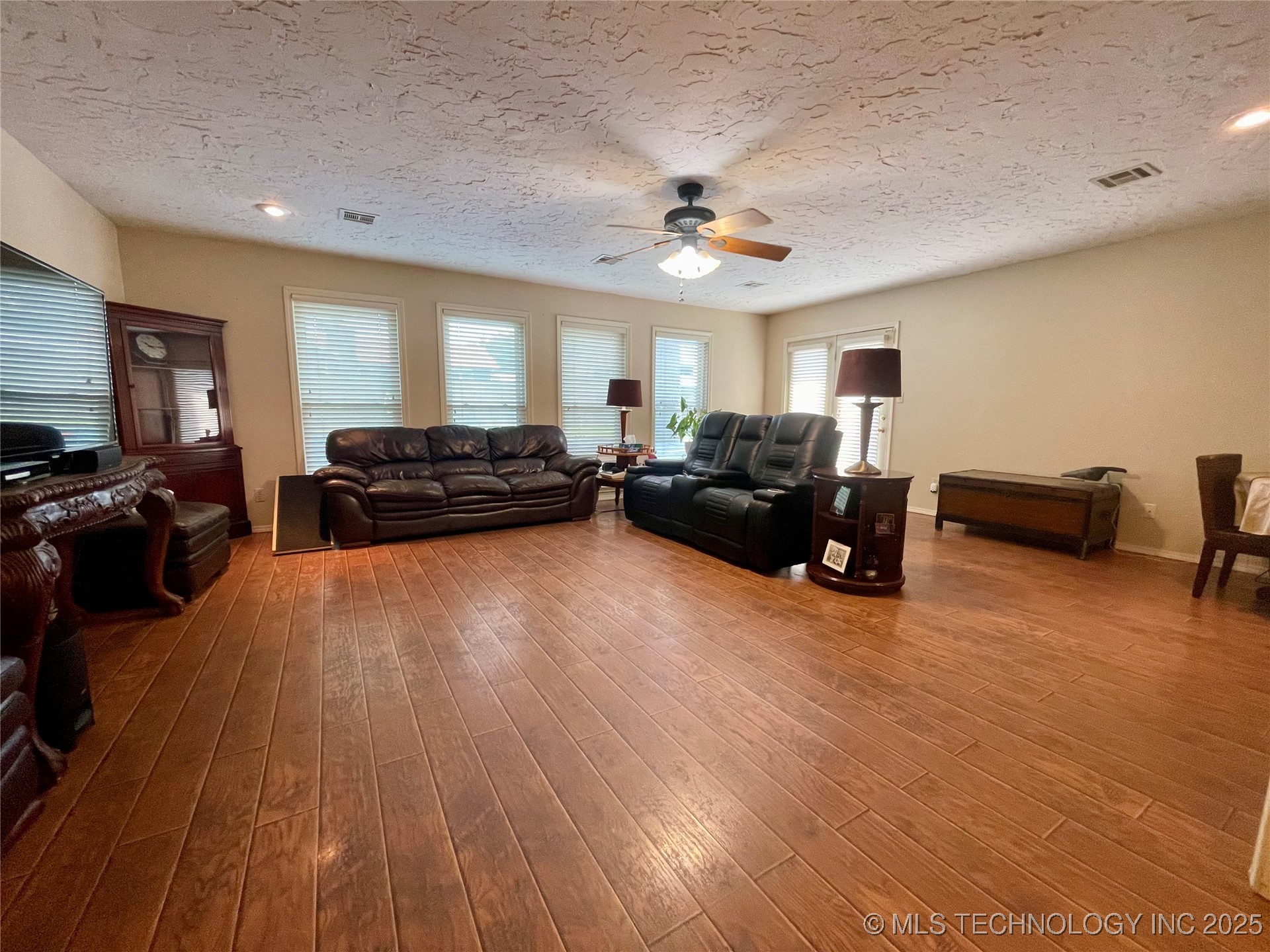 2806 Houston Street Property Photo 12