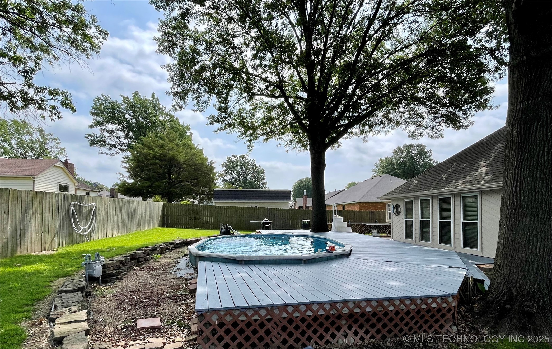 2806 Houston Street Property Photo 27