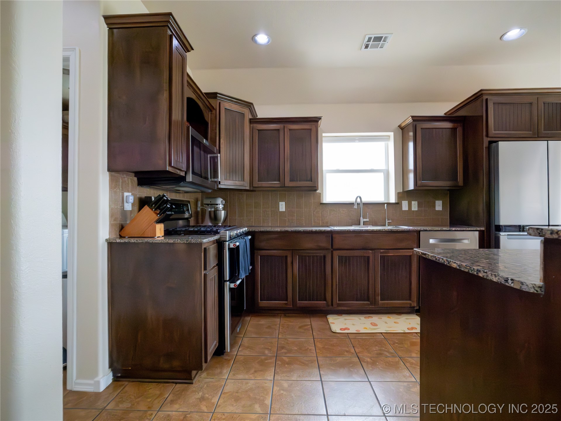 9006 N 156th East Avenue Property Photo 18