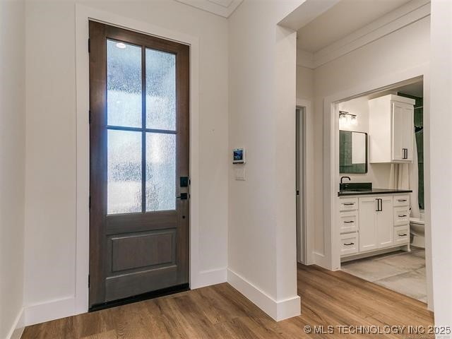1106 W 86th Street S Property Photo 5