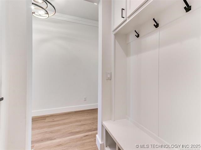 1106 W 86th Street S Property Photo 43
