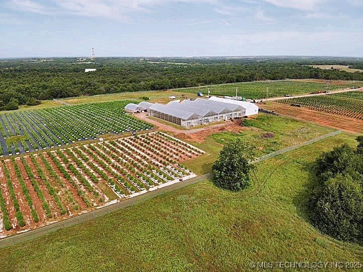 6650 E Post Oak Road Property Photo 4