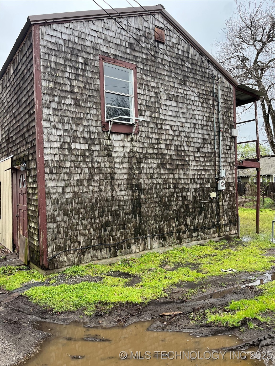 842 E Broadway Street A Property Photo