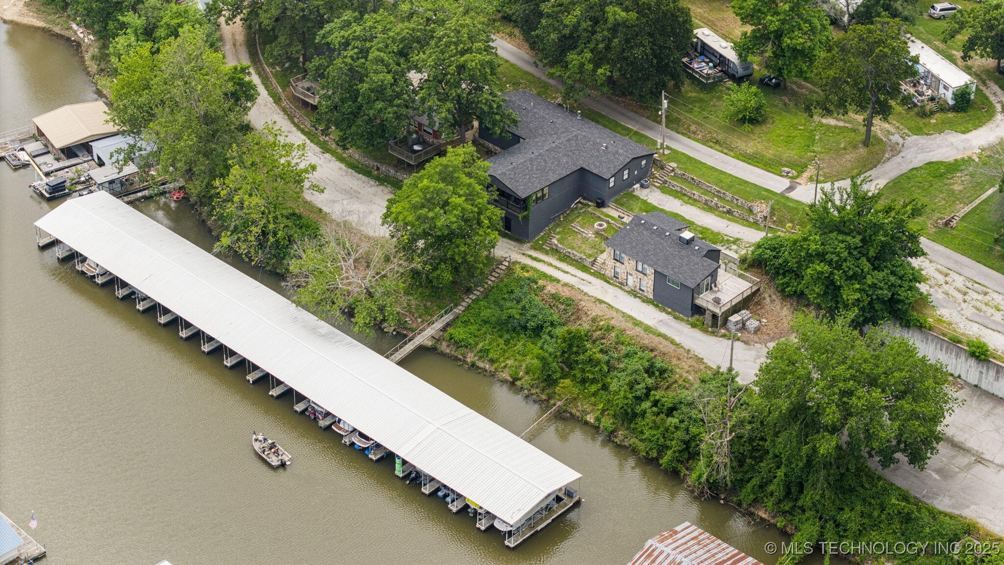 550 Morrow Drive Property Photo 1