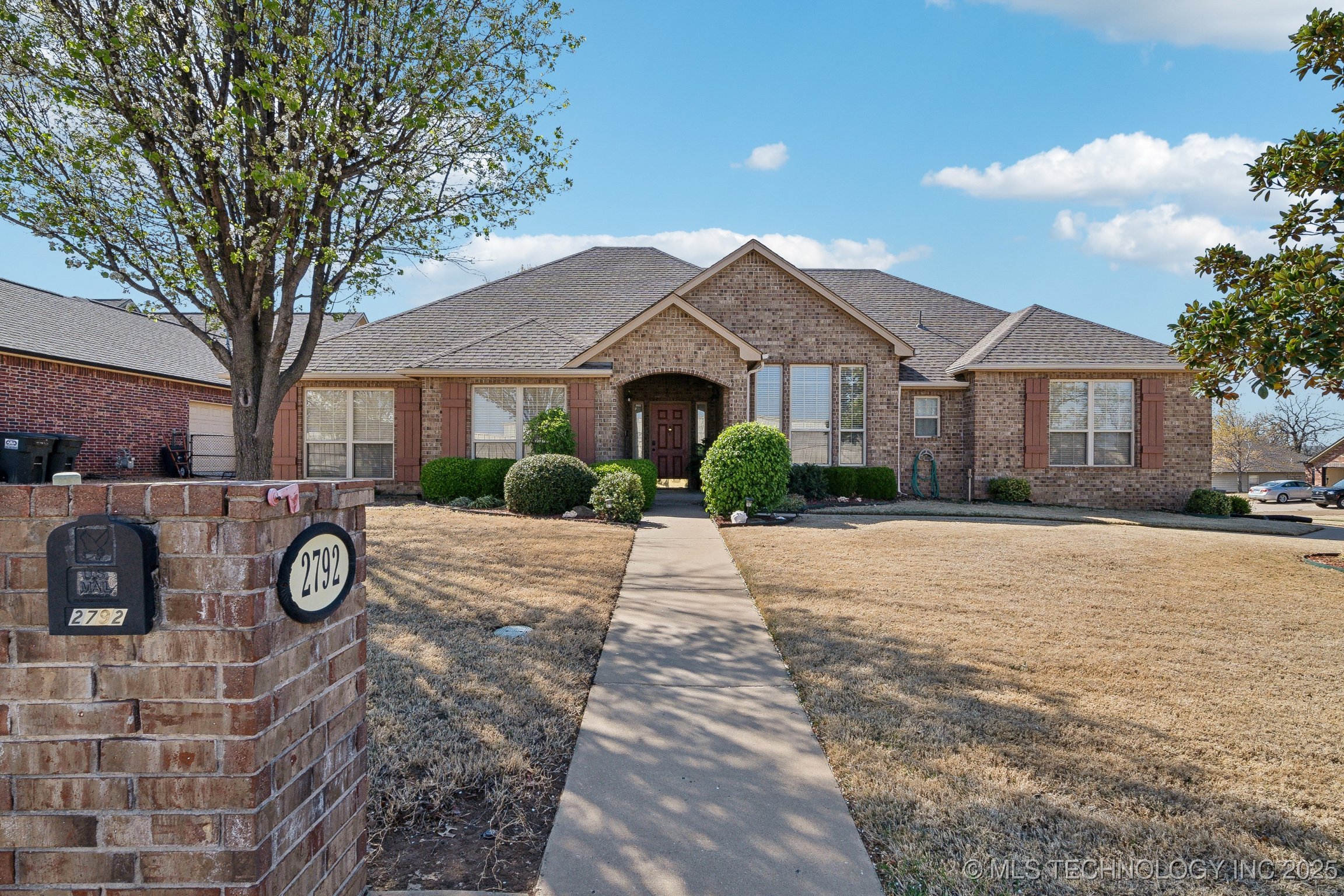 2792 Stoney Court Property Photo 1