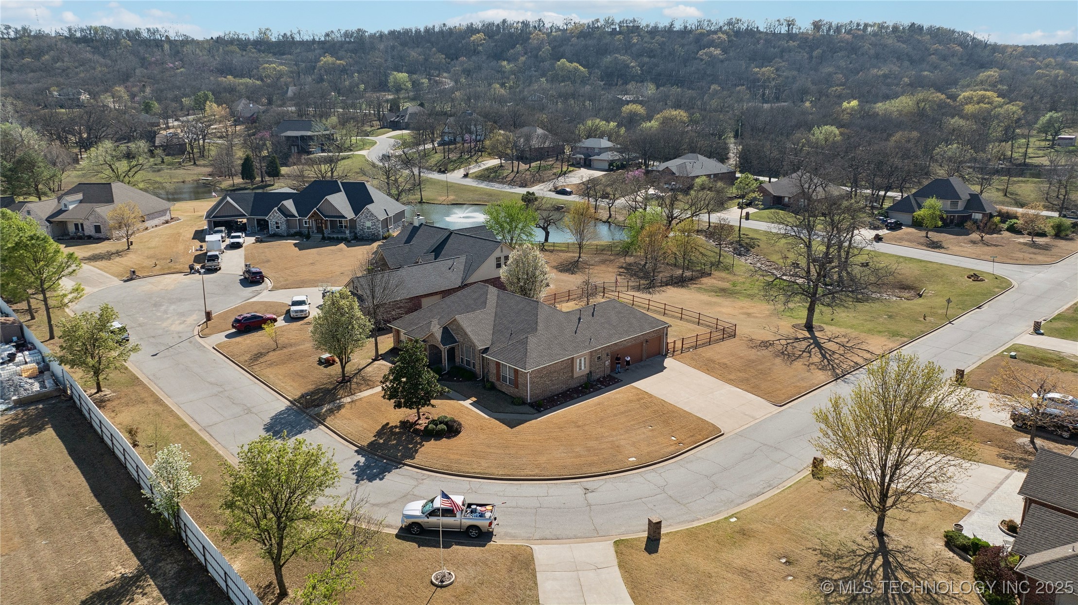 2792 Stoney Court Property Photo 8