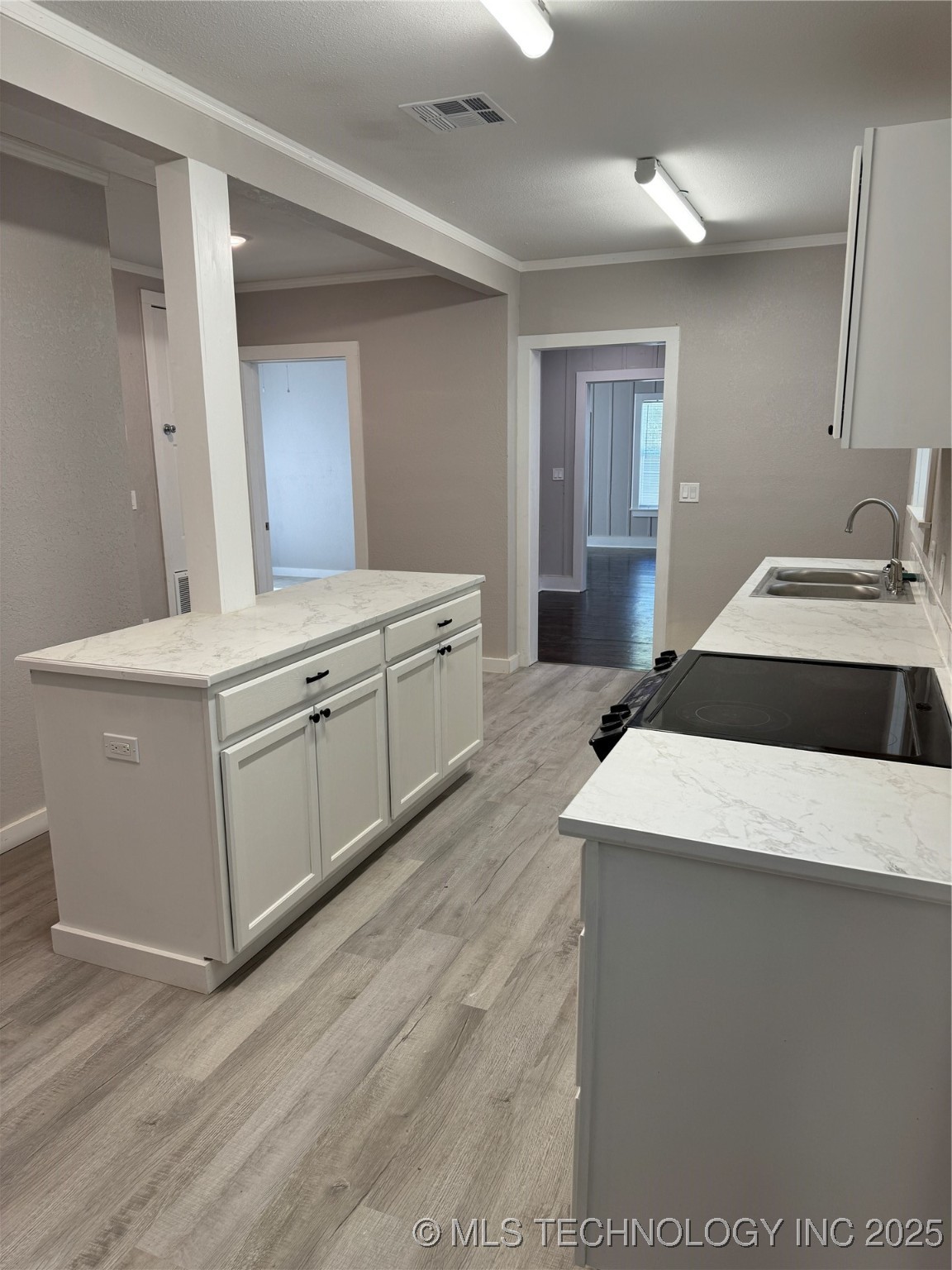 218 Sw B. Property Photo