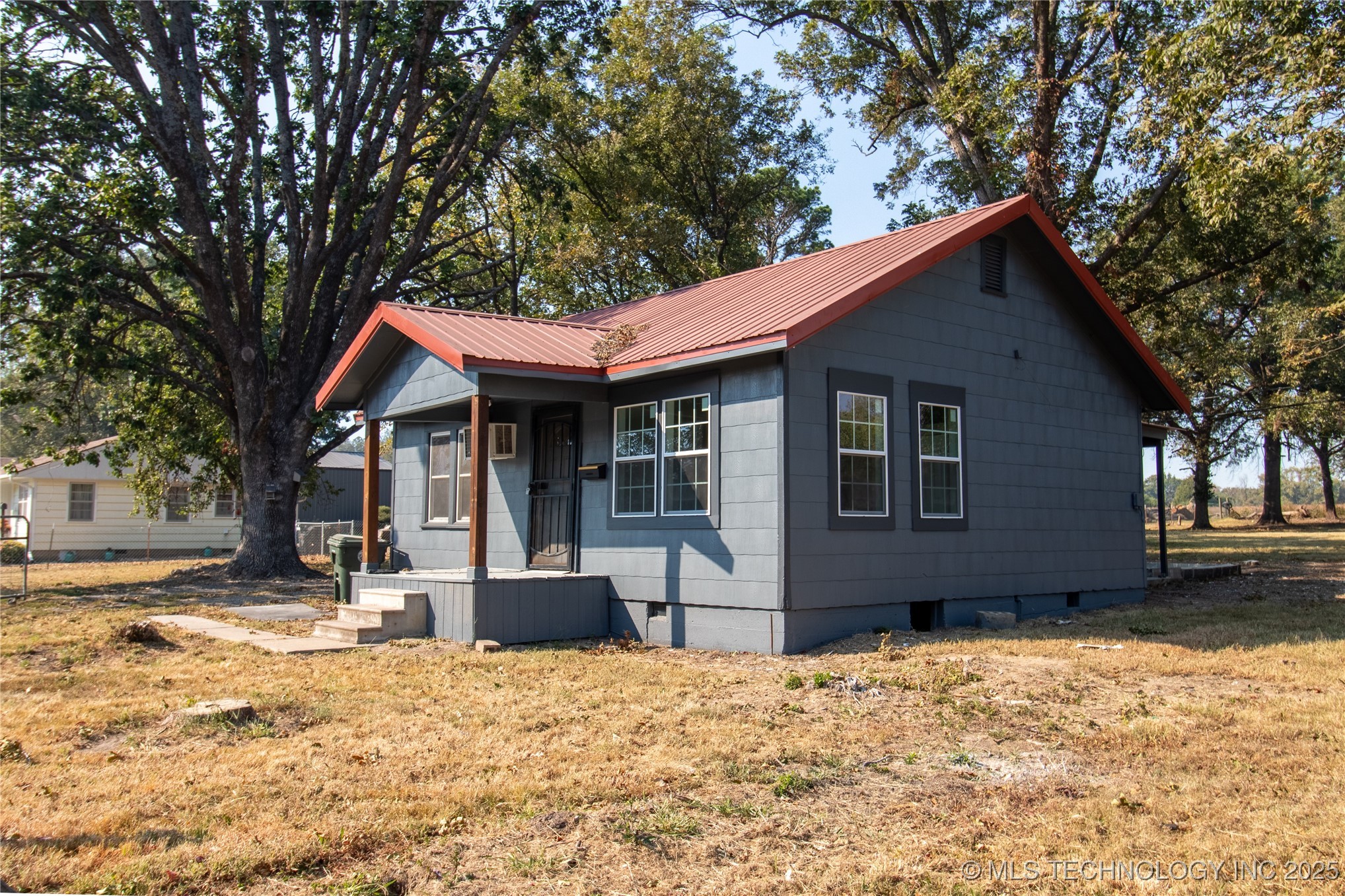 5016 Denison Street Property Photo 1