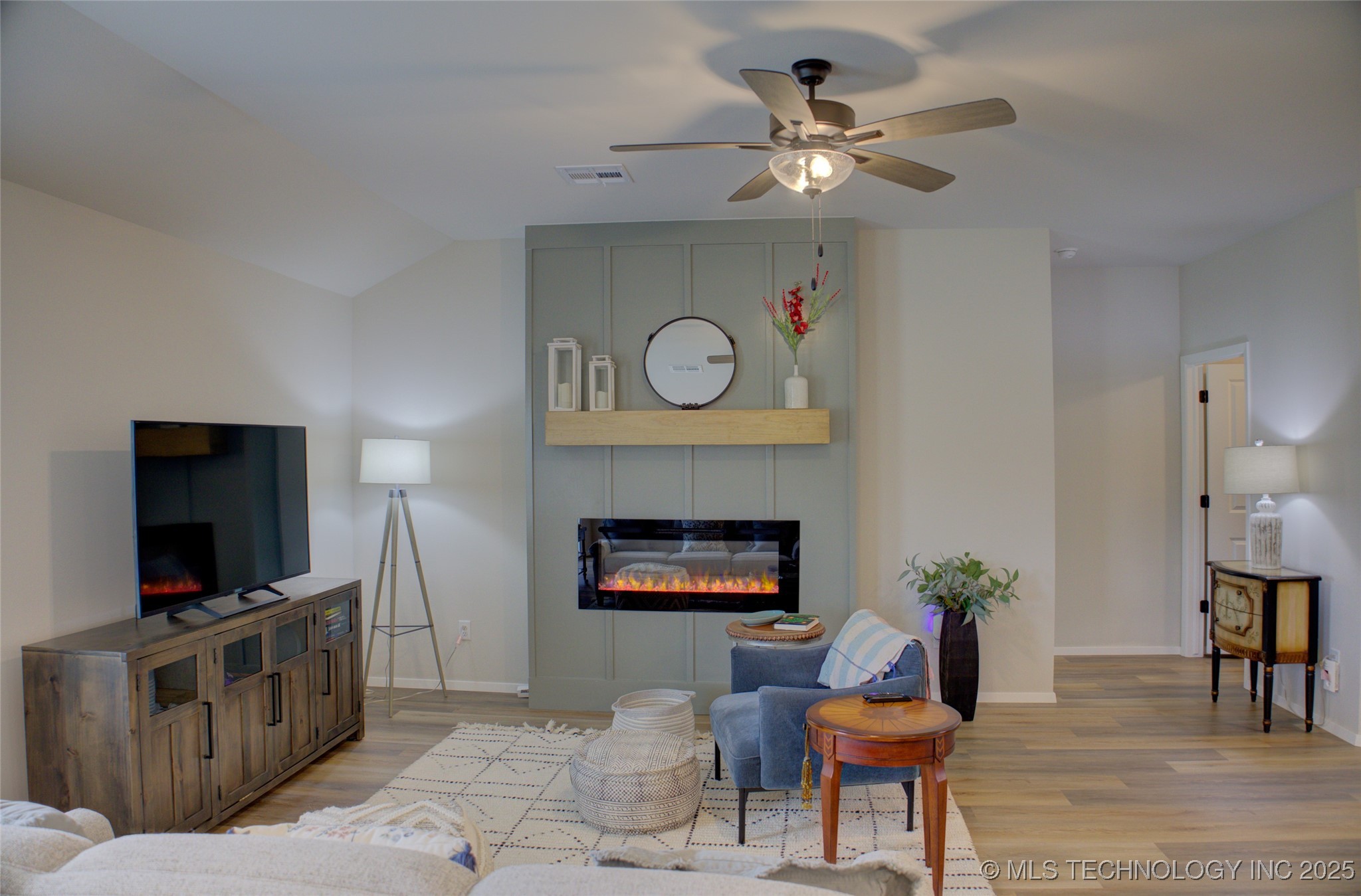 2910 W Albuquerque Place Property Photo 8