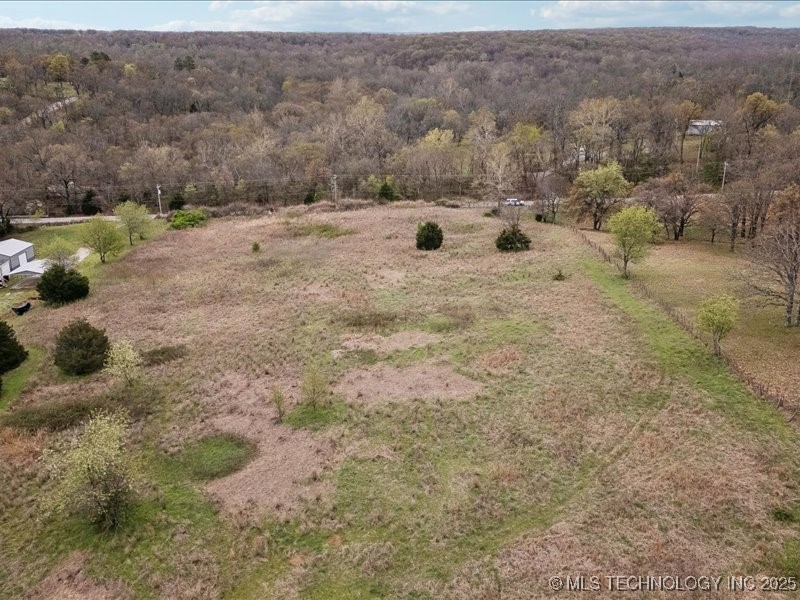 18725 E 410 Road Property Photo 3