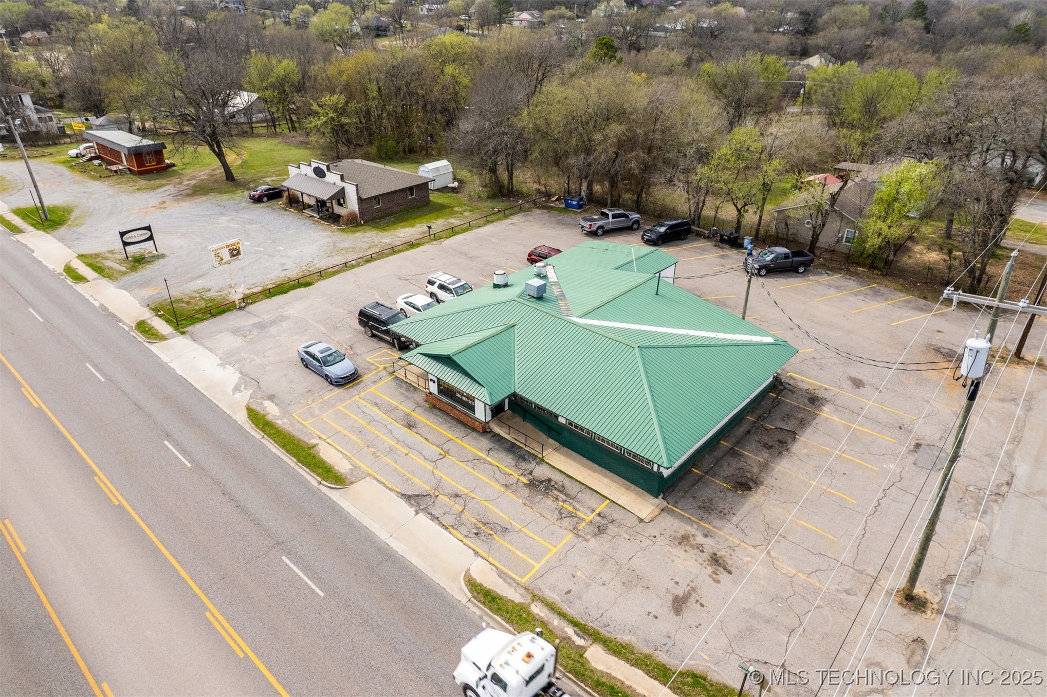 275 W Mississippi Avenue Property Photo 3