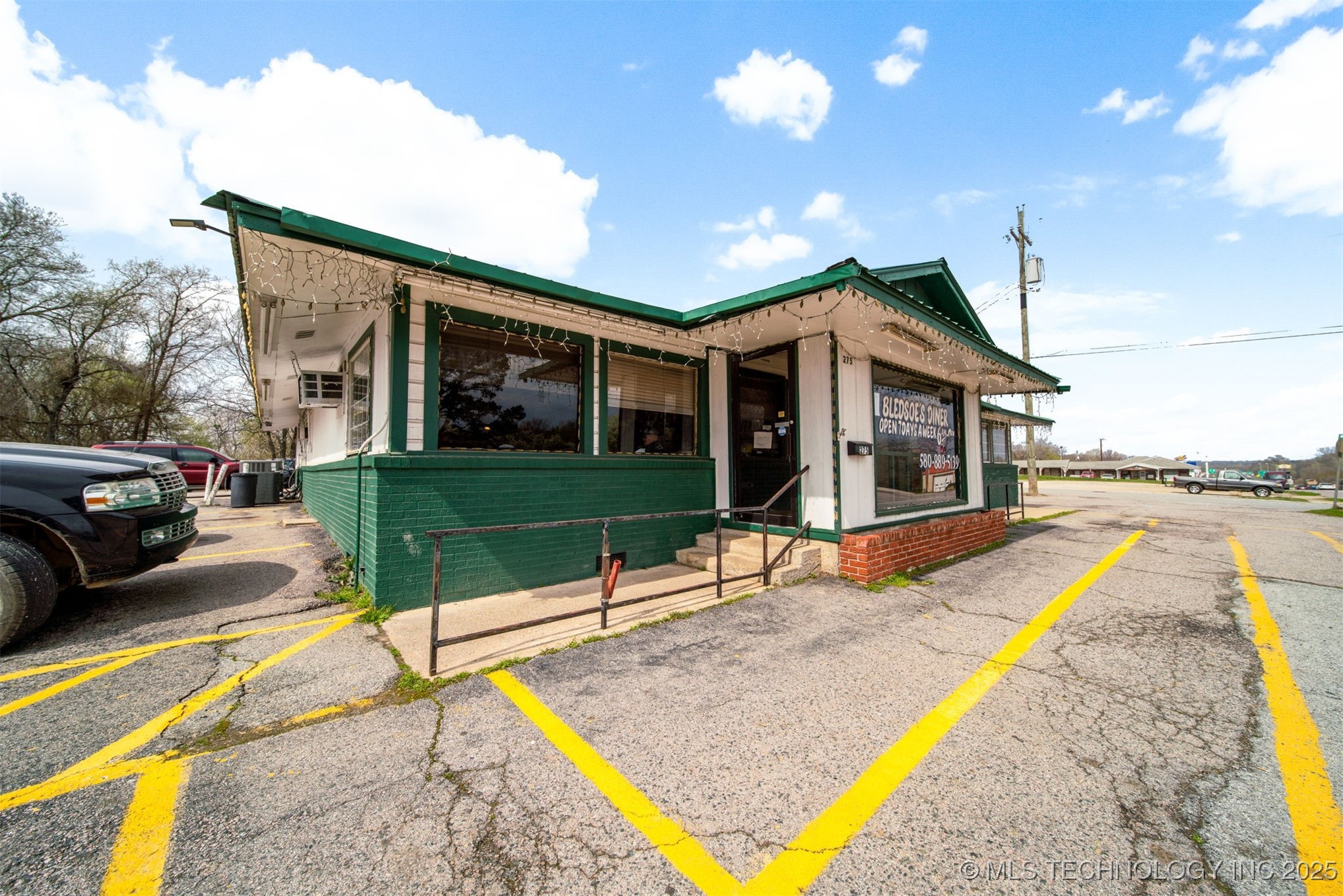 275 W Mississippi Avenue Property Photo 8
