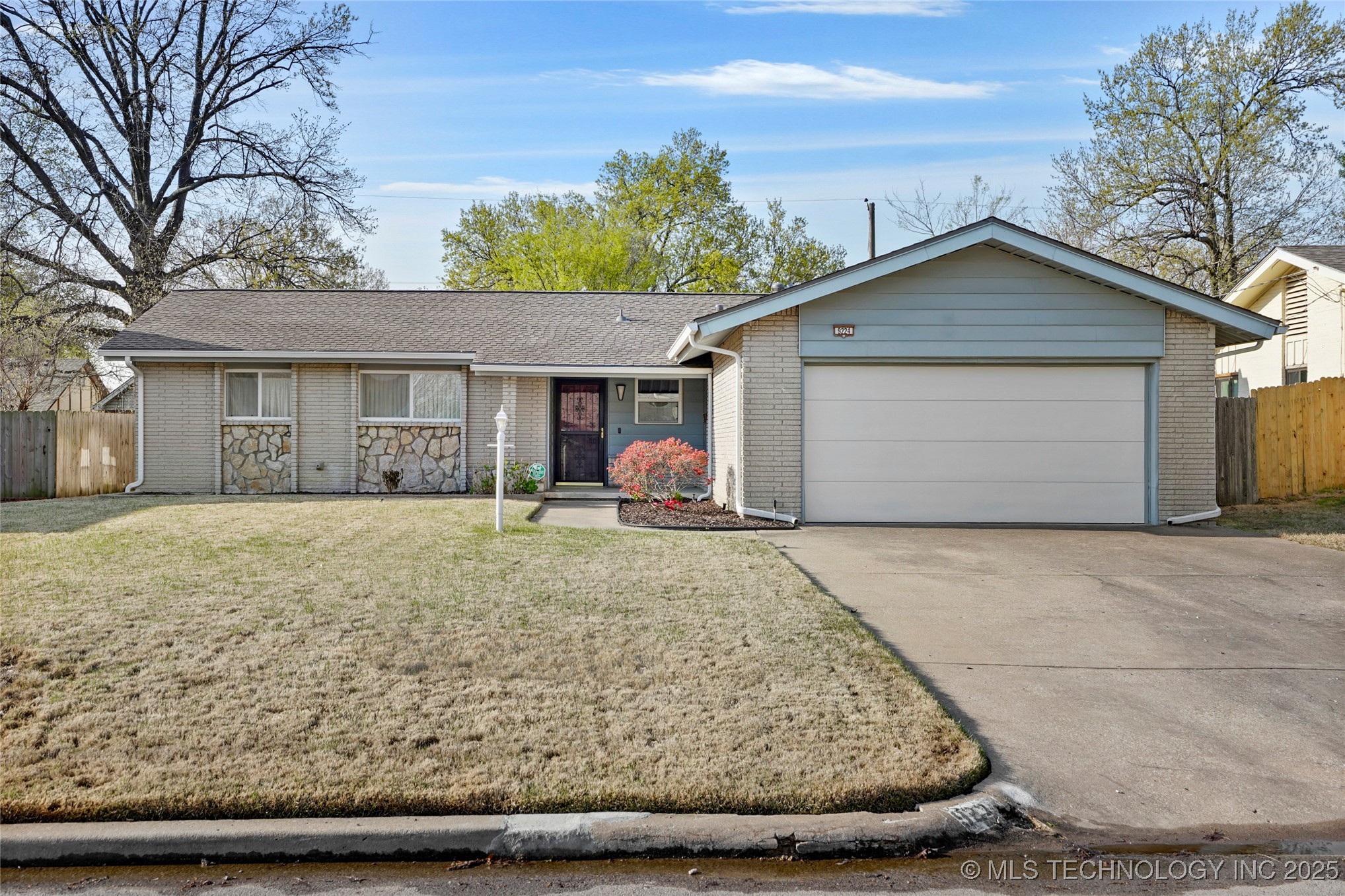 9224 E 37th Place Property Image