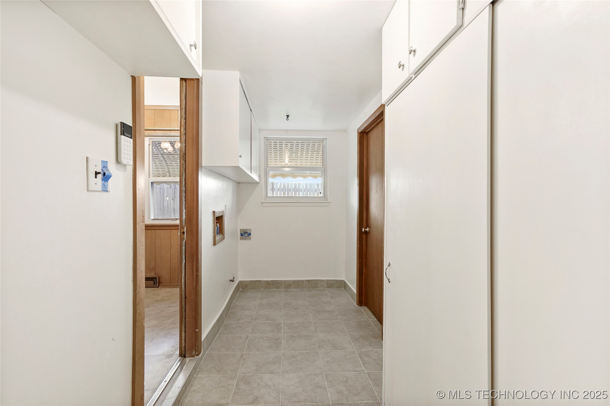 9224 E 37th Place Property Photo 23