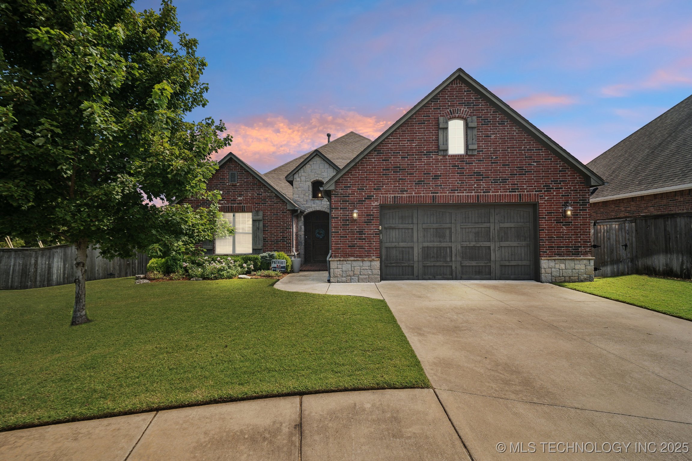 10709 S Sycamore Street Property Photo 1