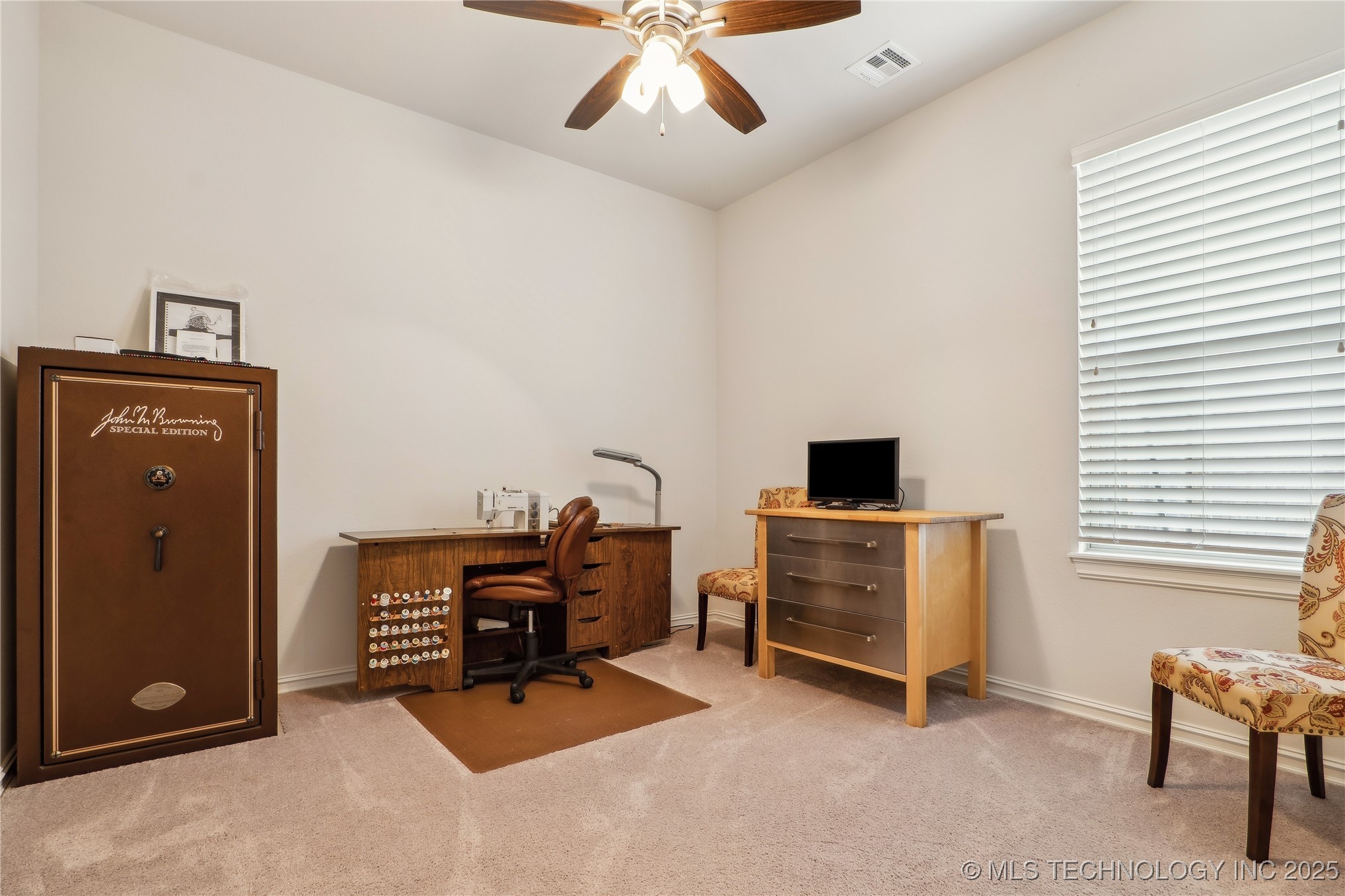 10006 S Hudson Place Property Photo 7