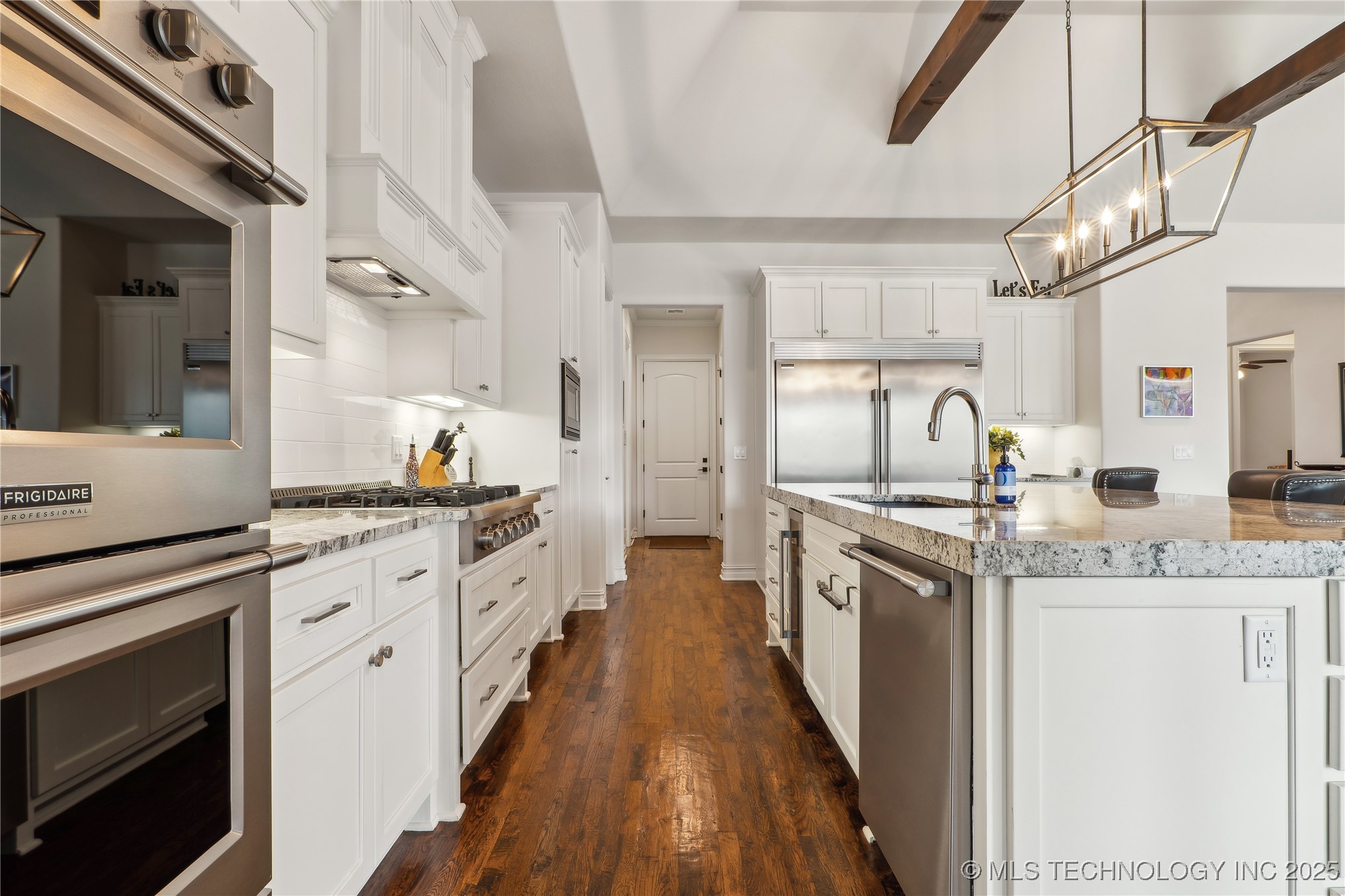 10006 S Hudson Place Property Photo 17