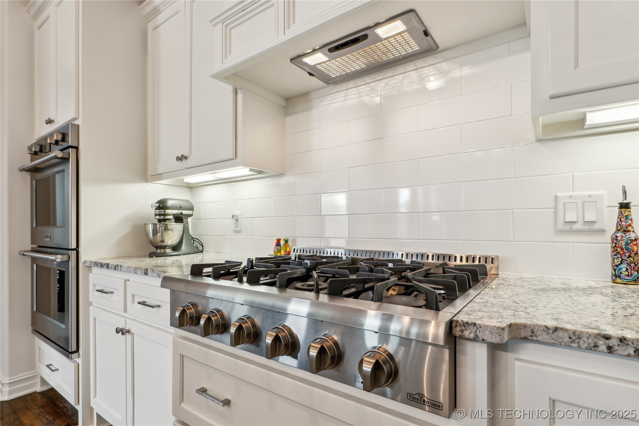 10006 S Hudson Place Property Photo 19
