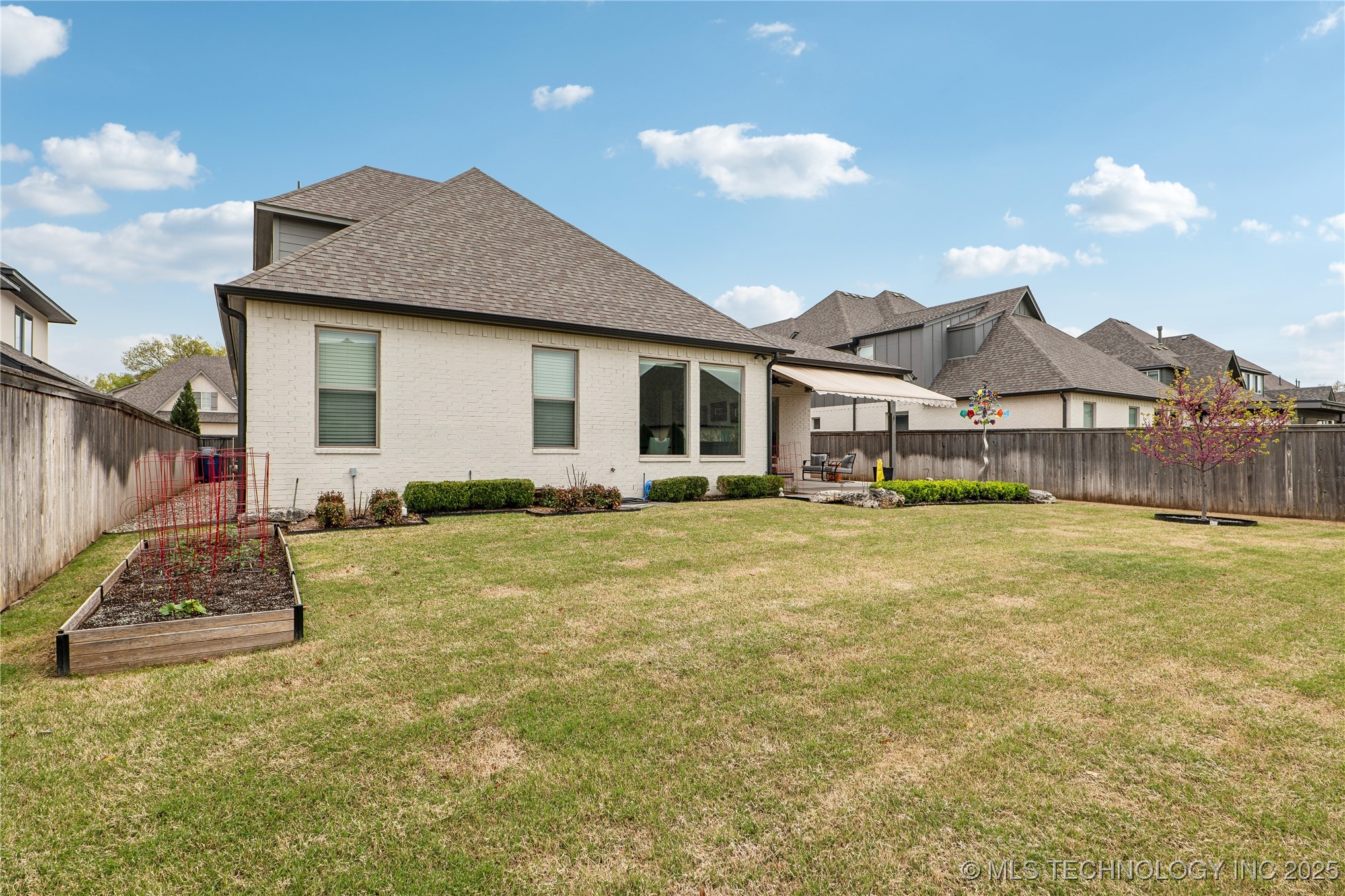 10006 S Hudson Place Property Photo 44