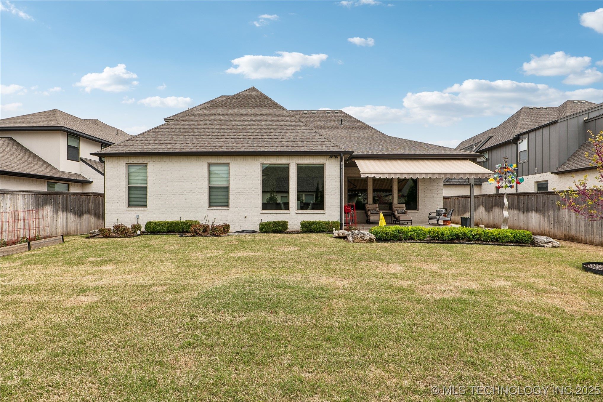 10006 S Hudson Place Property Photo 45