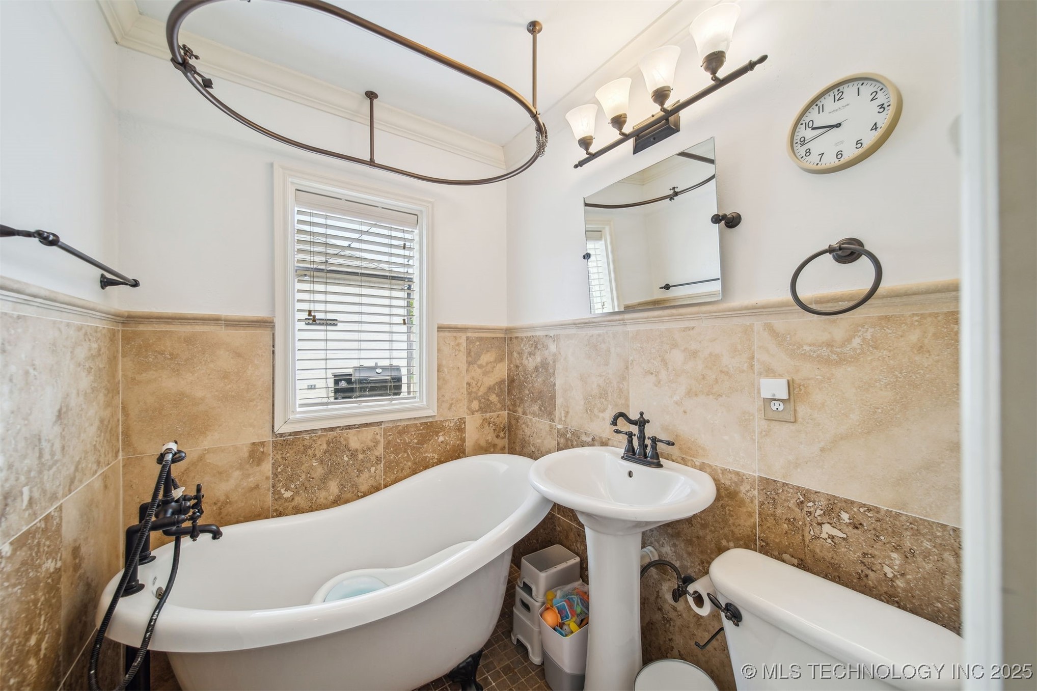 1433 E 36th Street Property Photo 16