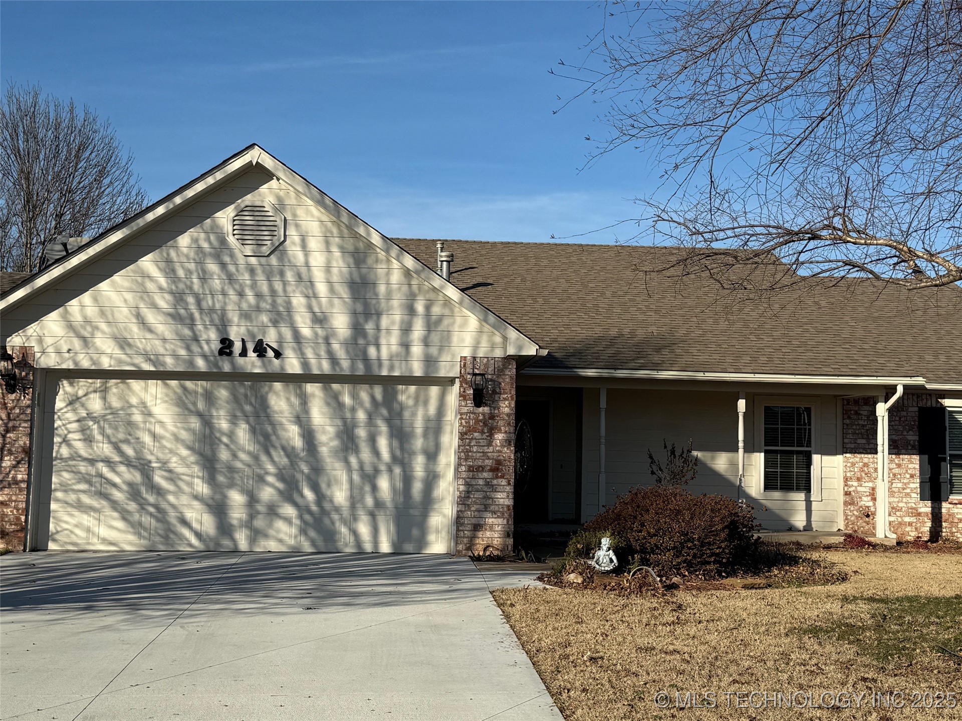 2141 E 140th Place S Property Photo 1