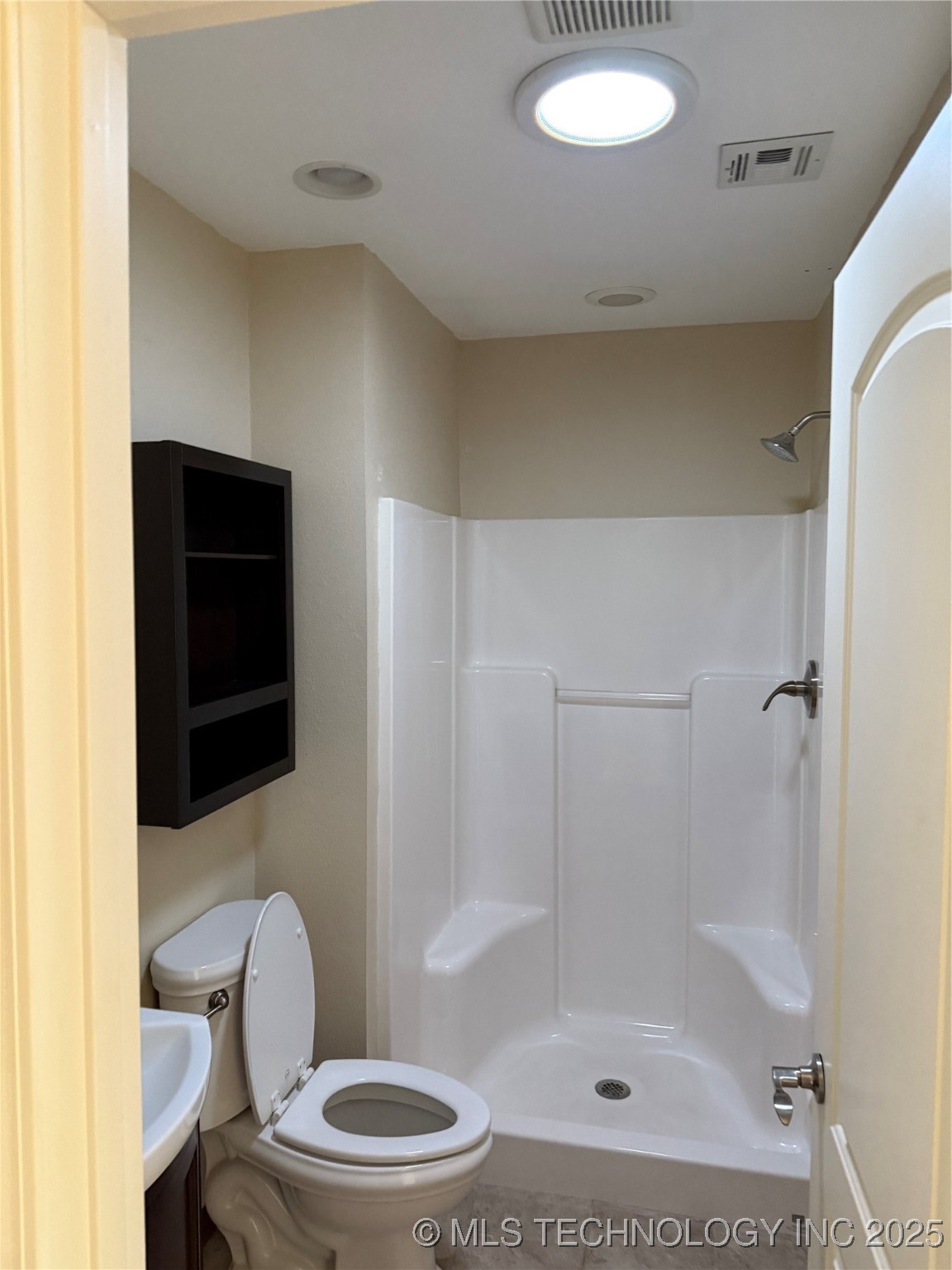 2141 E 140th Place S Property Photo 9