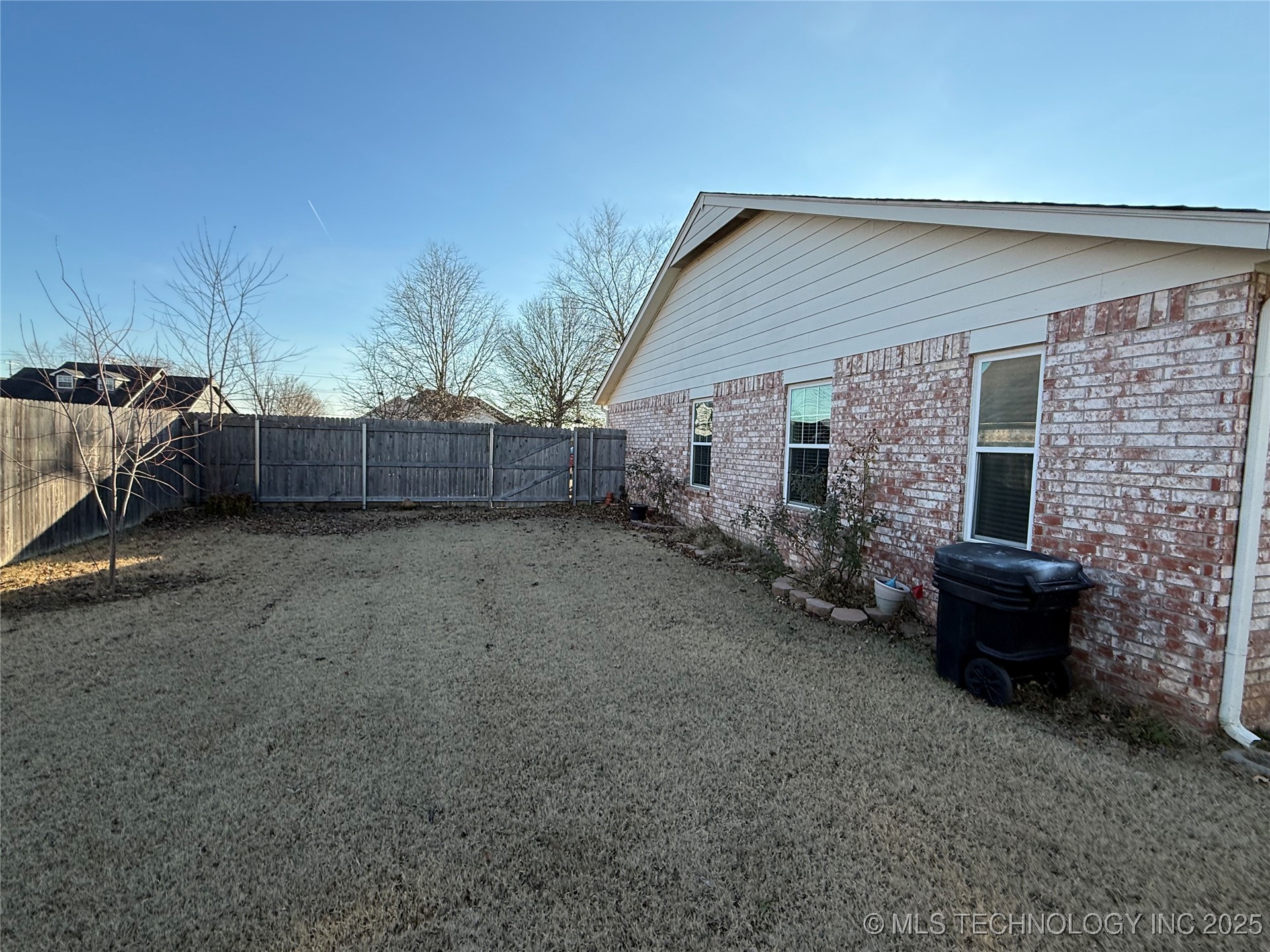 2141 E 140th Place S Property Photo 22