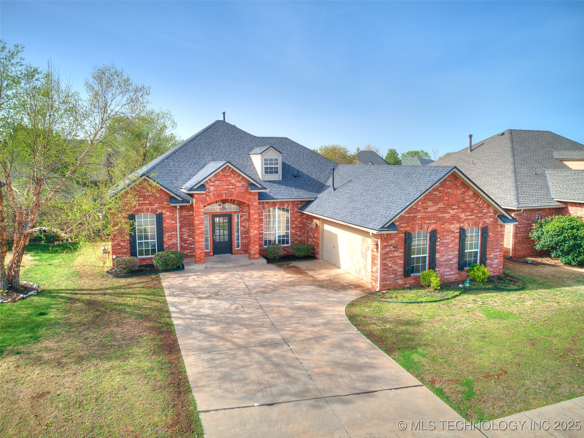 1630 Strayfox Crossing Property Photo 5