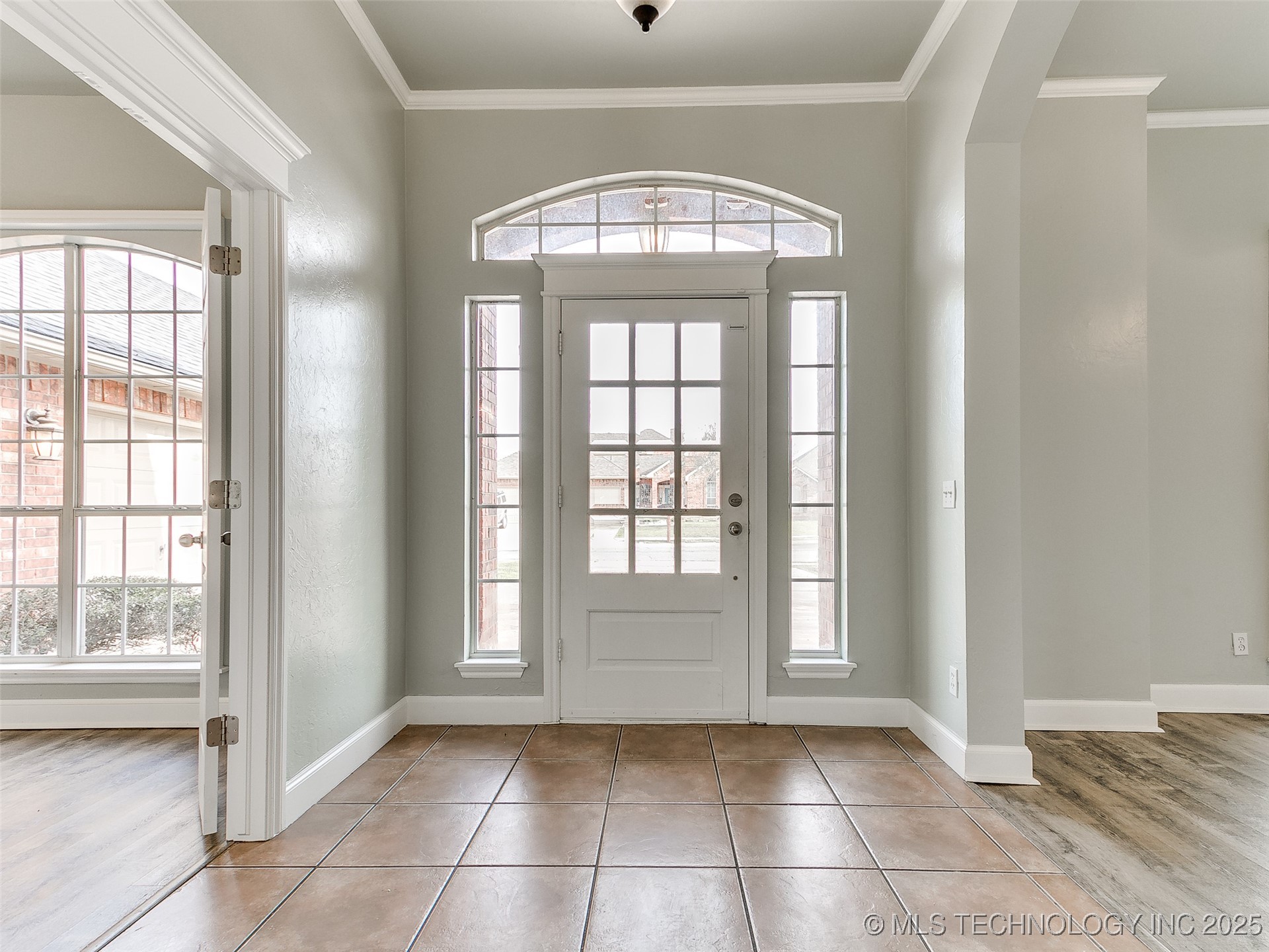 1630 Strayfox Crossing Property Photo 7