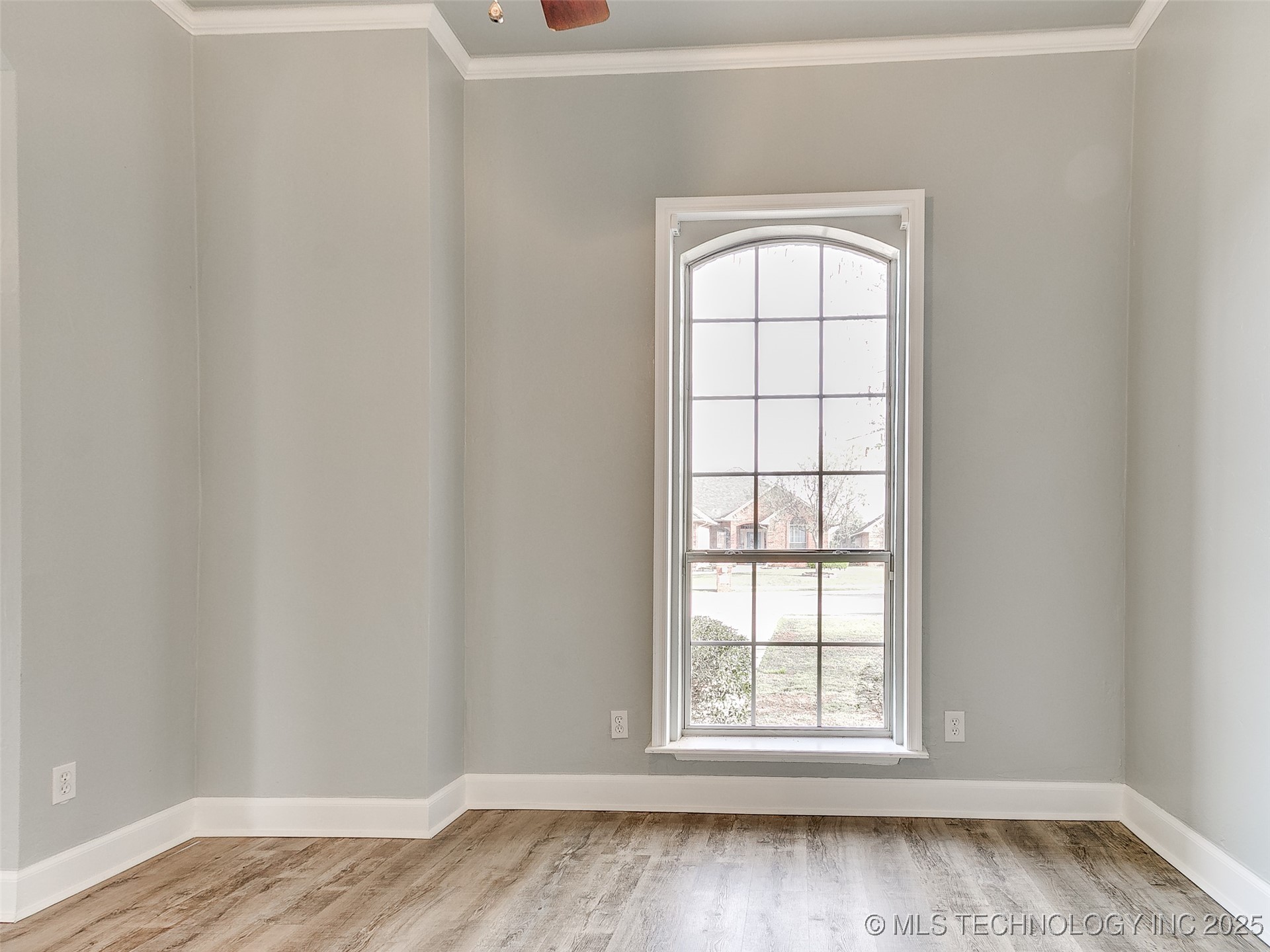 1630 Strayfox Crossing Property Photo 10