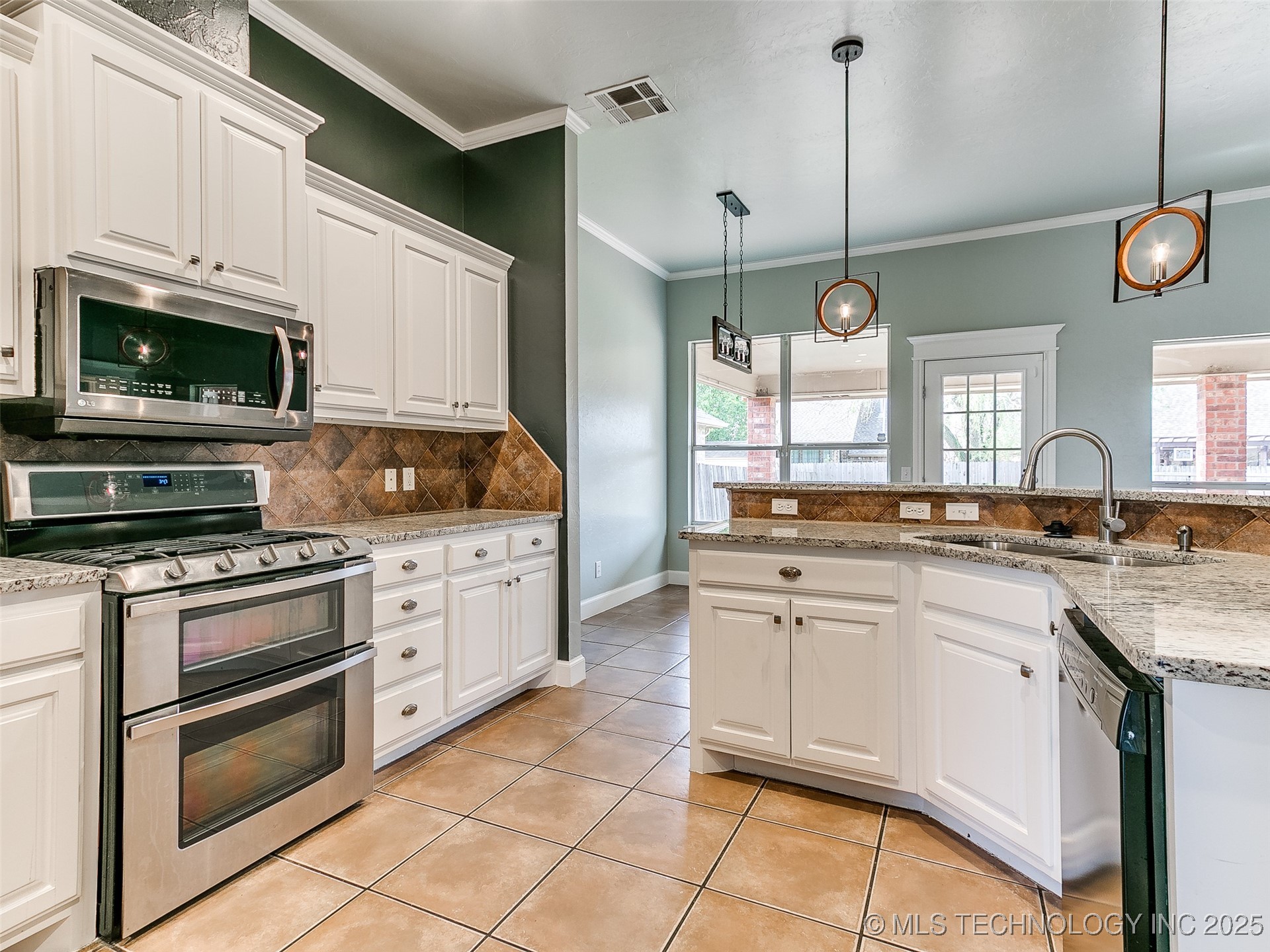 1630 Strayfox Crossing Property Photo 11