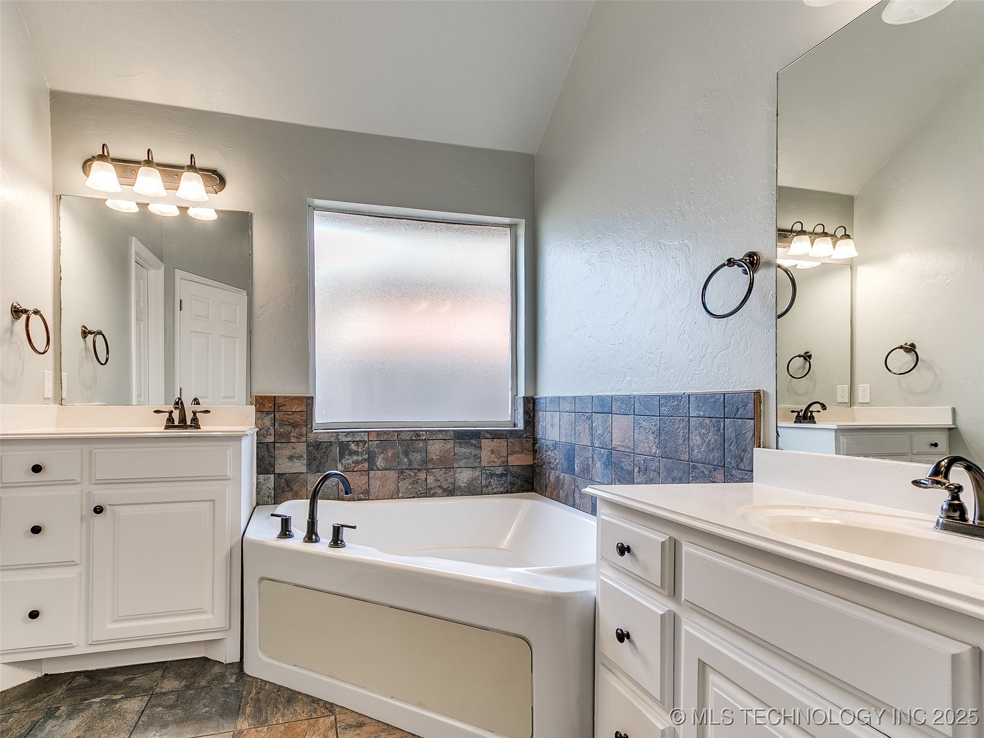 1630 Strayfox Crossing Property Photo 29