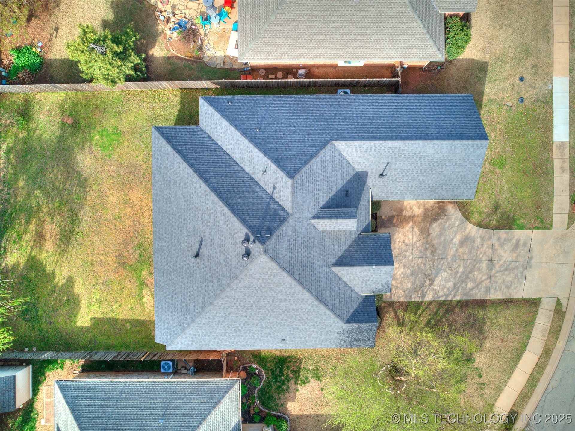 1630 Strayfox Crossing Property Photo 47