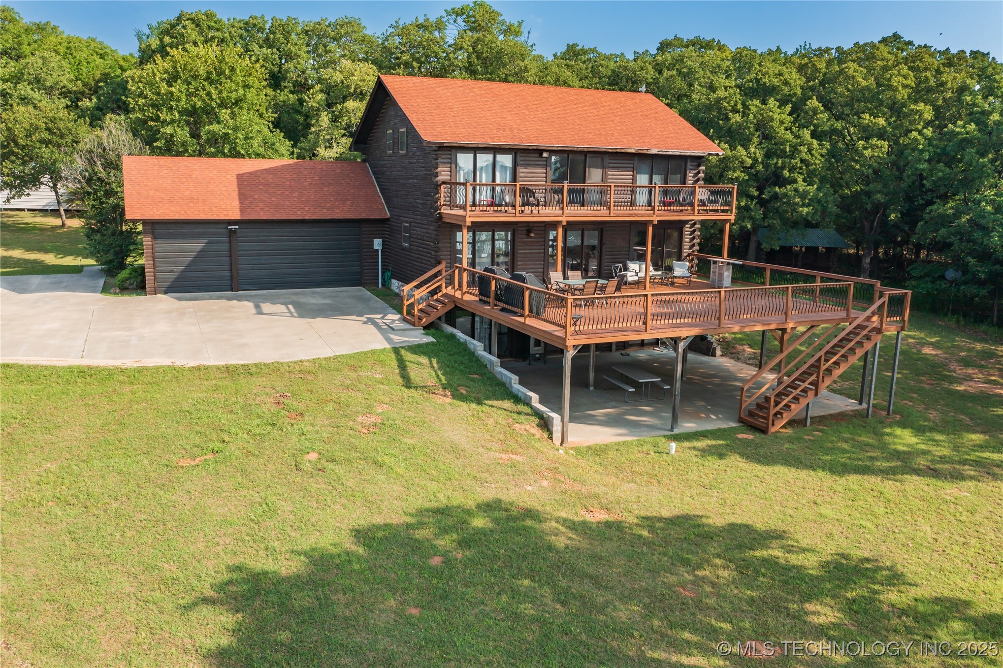 7476 Basket Court Property Photo 1