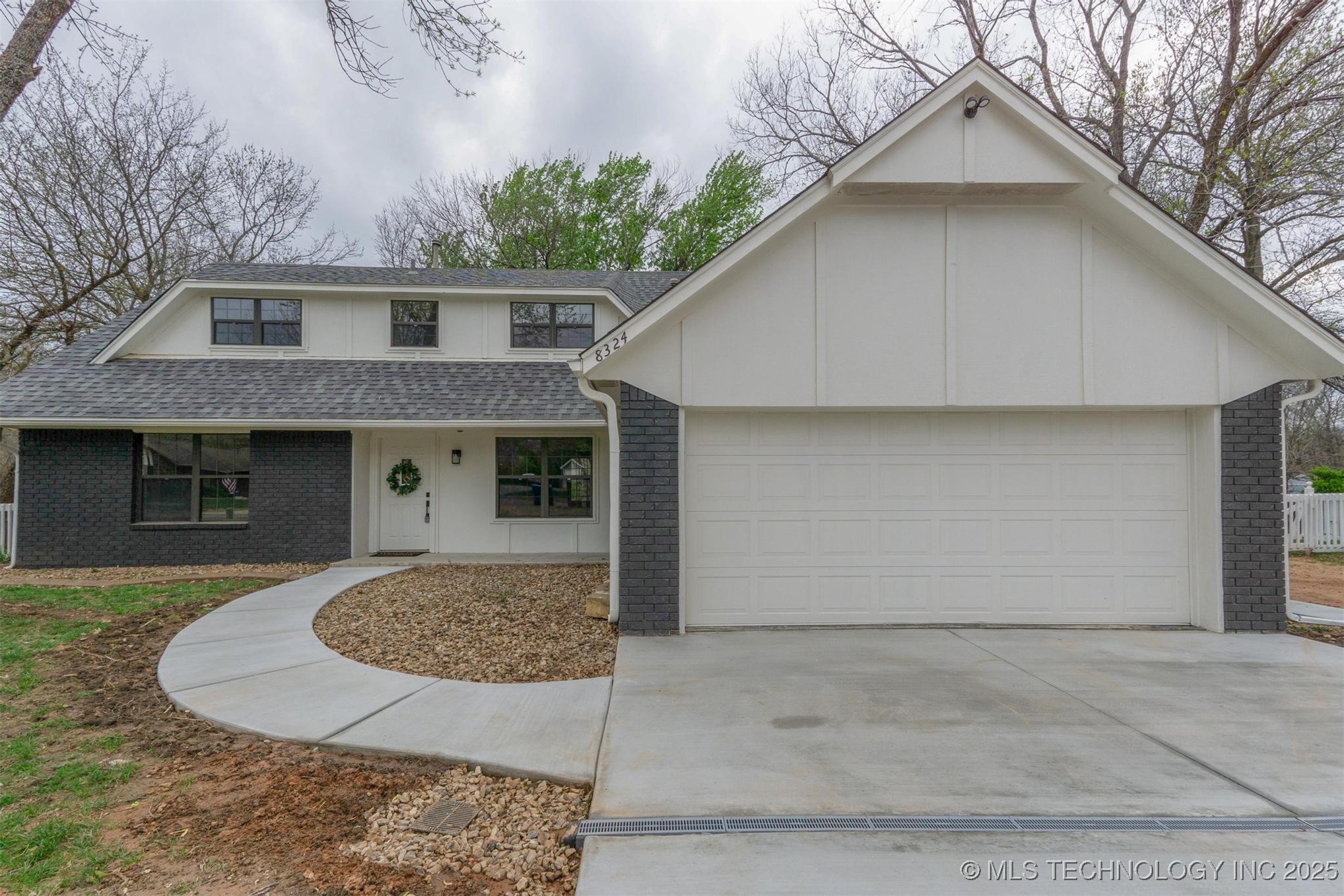 8324 S Wright Avenue Property Photo