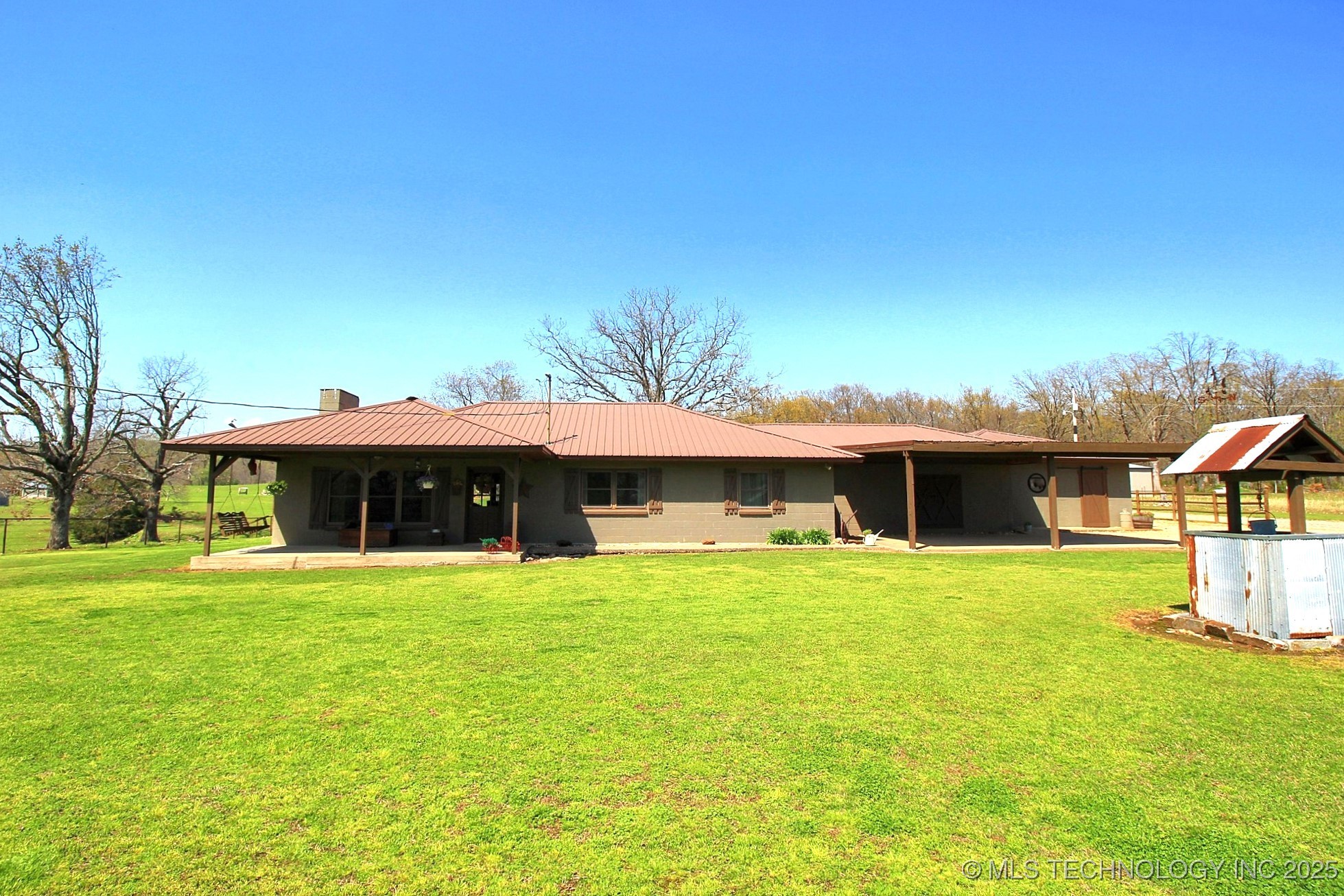 465501 E 800 Road Property Photo 1