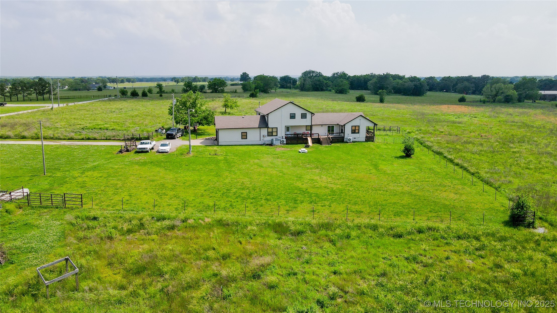 4621 Garfield Road Property Photo 3