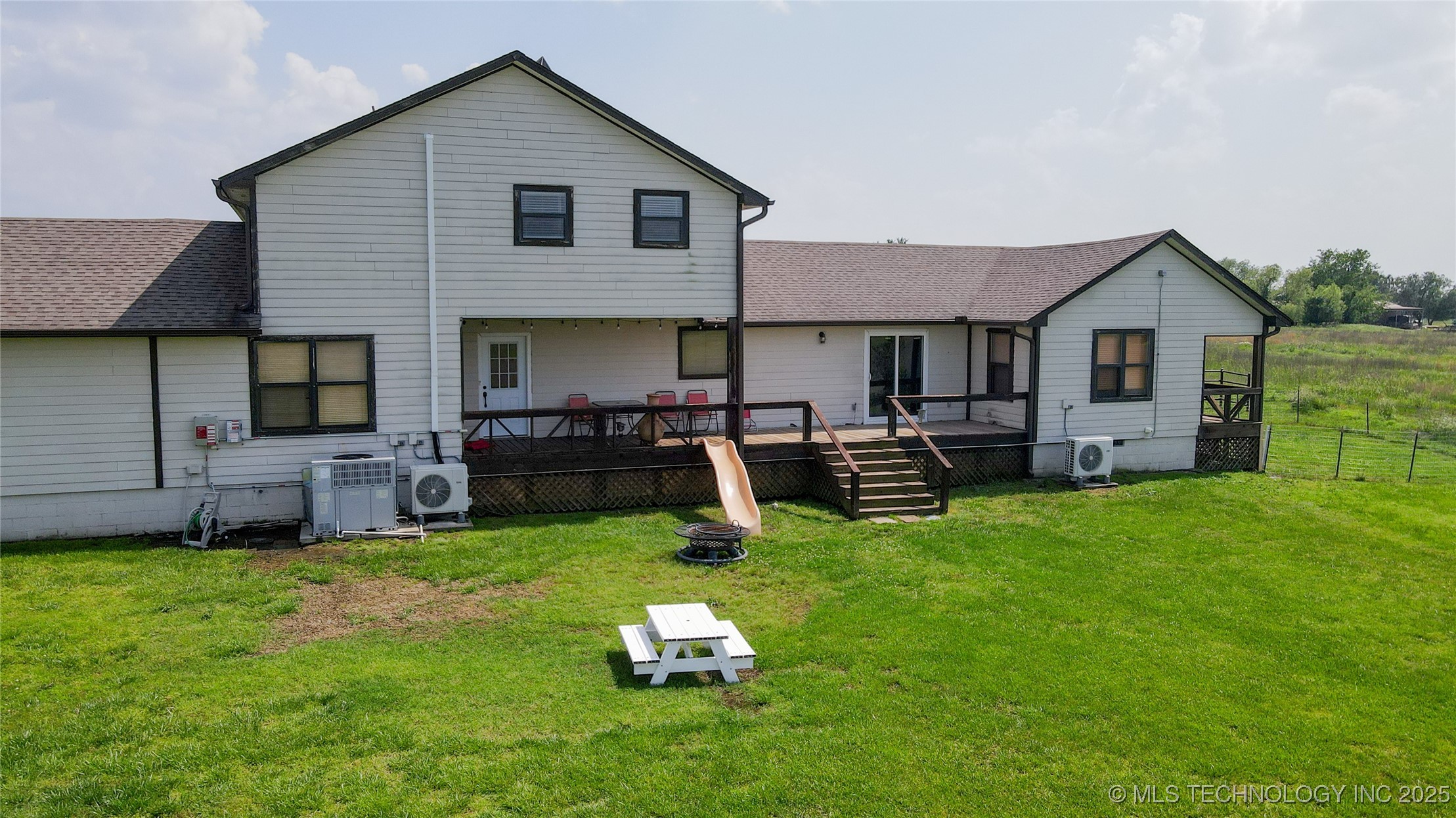 4621 Garfield Road Property Photo 4